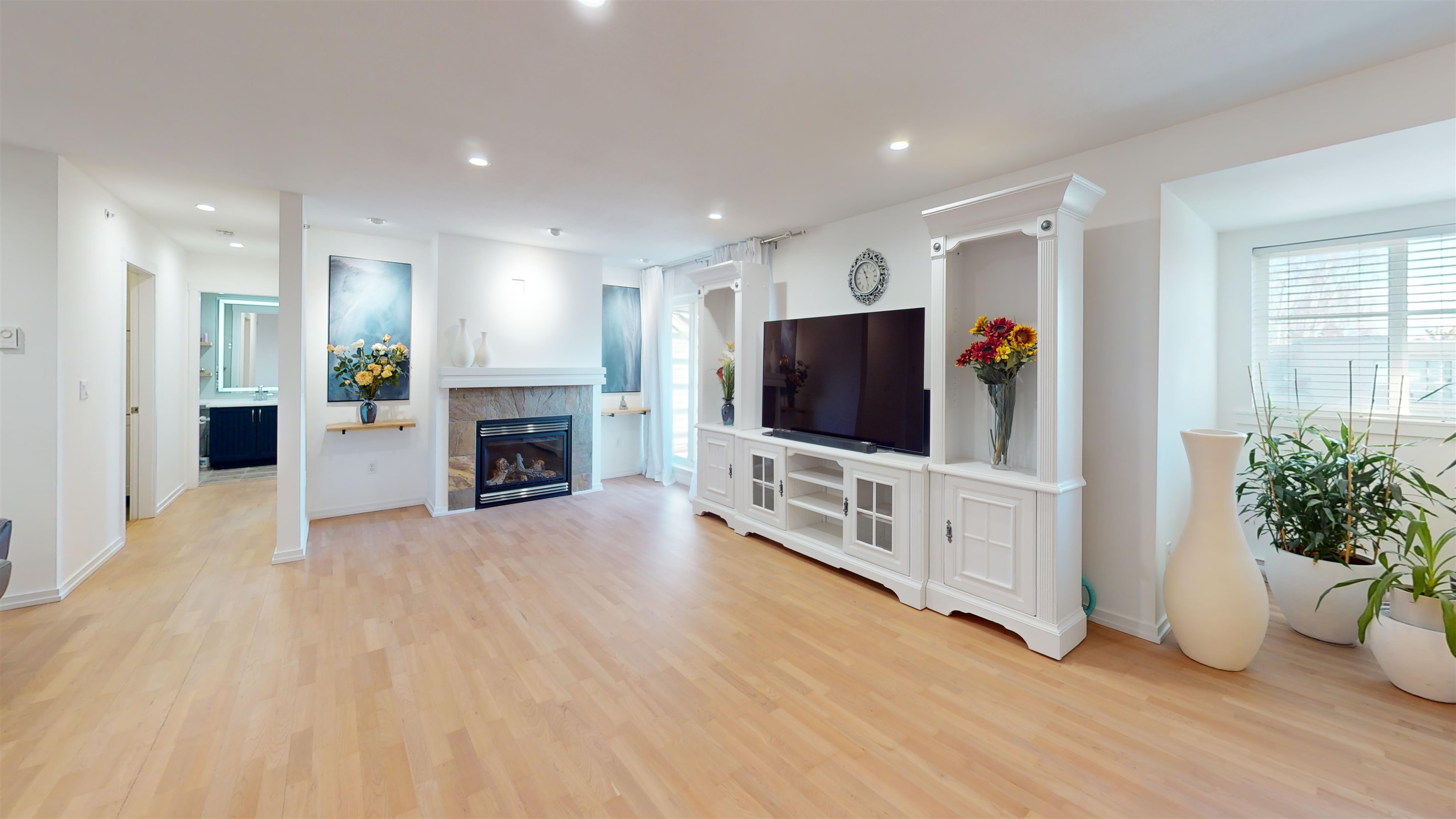 Additional image 2 of 409-15621 Marine Drive, White Rock, BC, V4B 1E1
