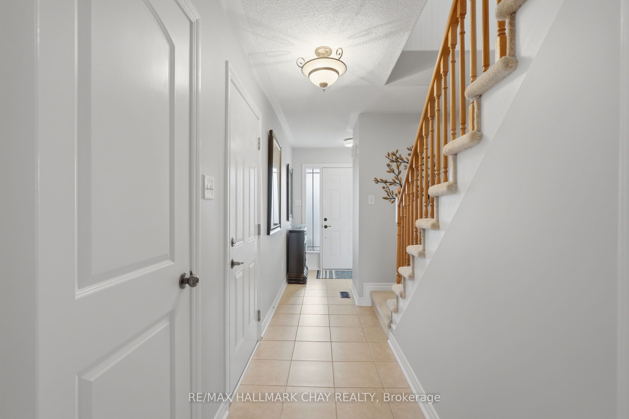 Additional image 6 of 215 Banting Crescent, Essa, ON, L3W 0P8