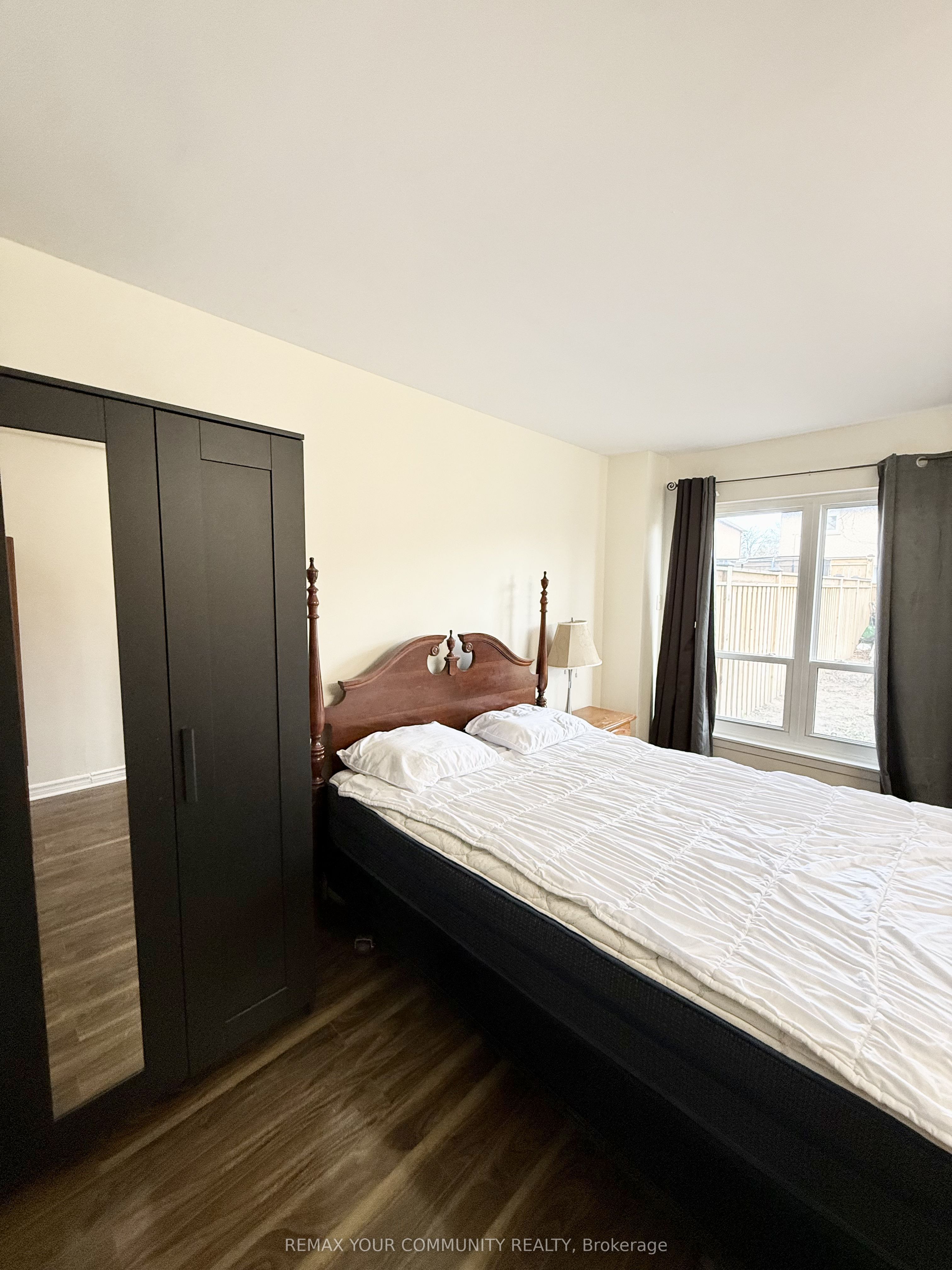 Additional image 5 of Back Unit-17 Regatta Crescent, Toronto, ON, M2R 2X7