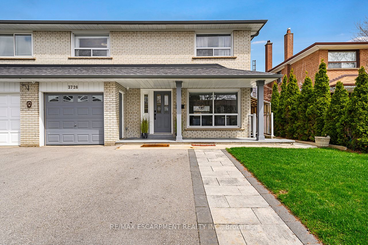 3726 Holden Crescent, Mississauga, ON, L5A 2V8