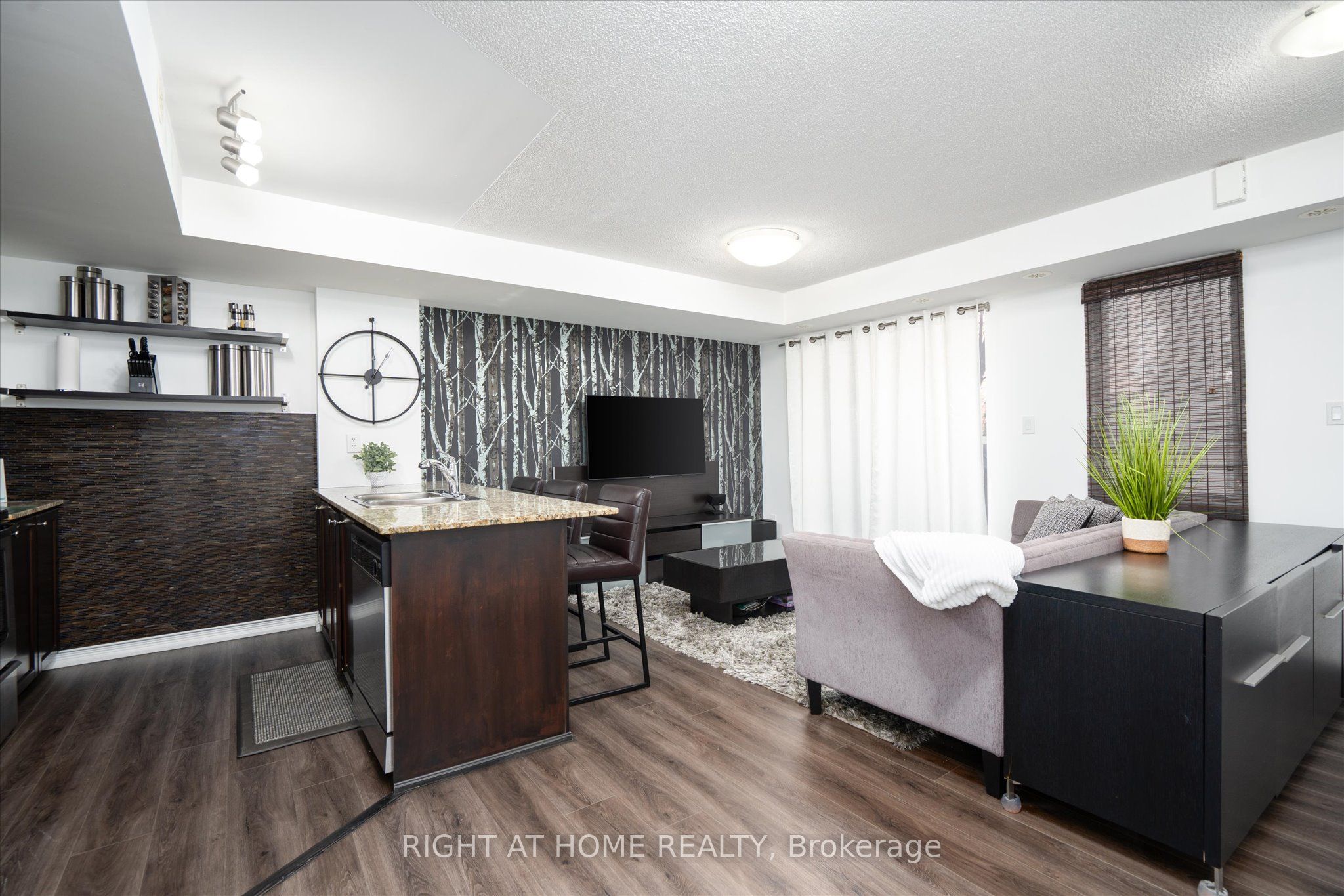 Additional image 6 of 112-1 Ruttan Street, Toronto, ON, M6P 0A1