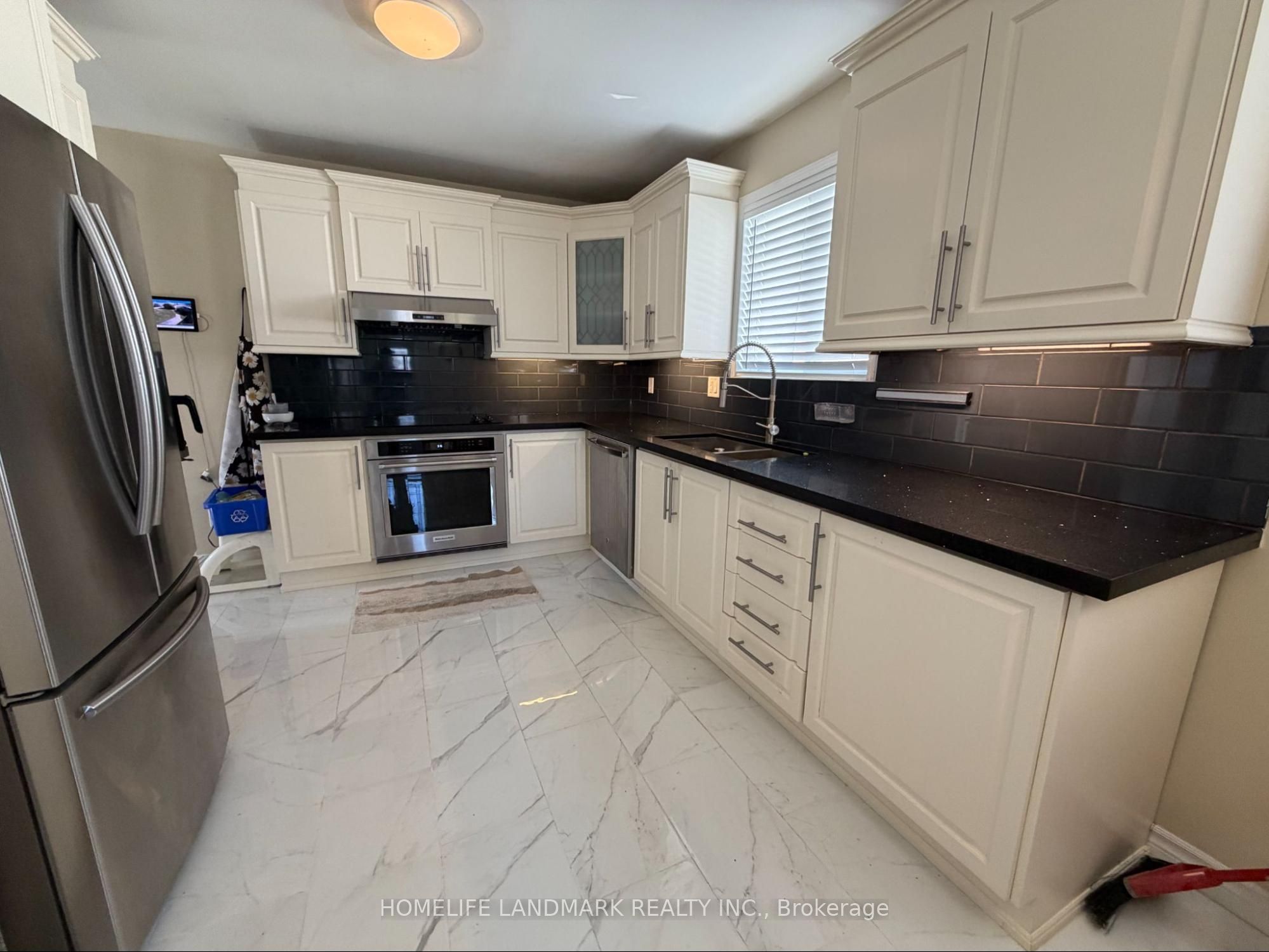 Additional image 5 of 2603 Bromsgrove Road, Mississauga, ON, L5J 1M1