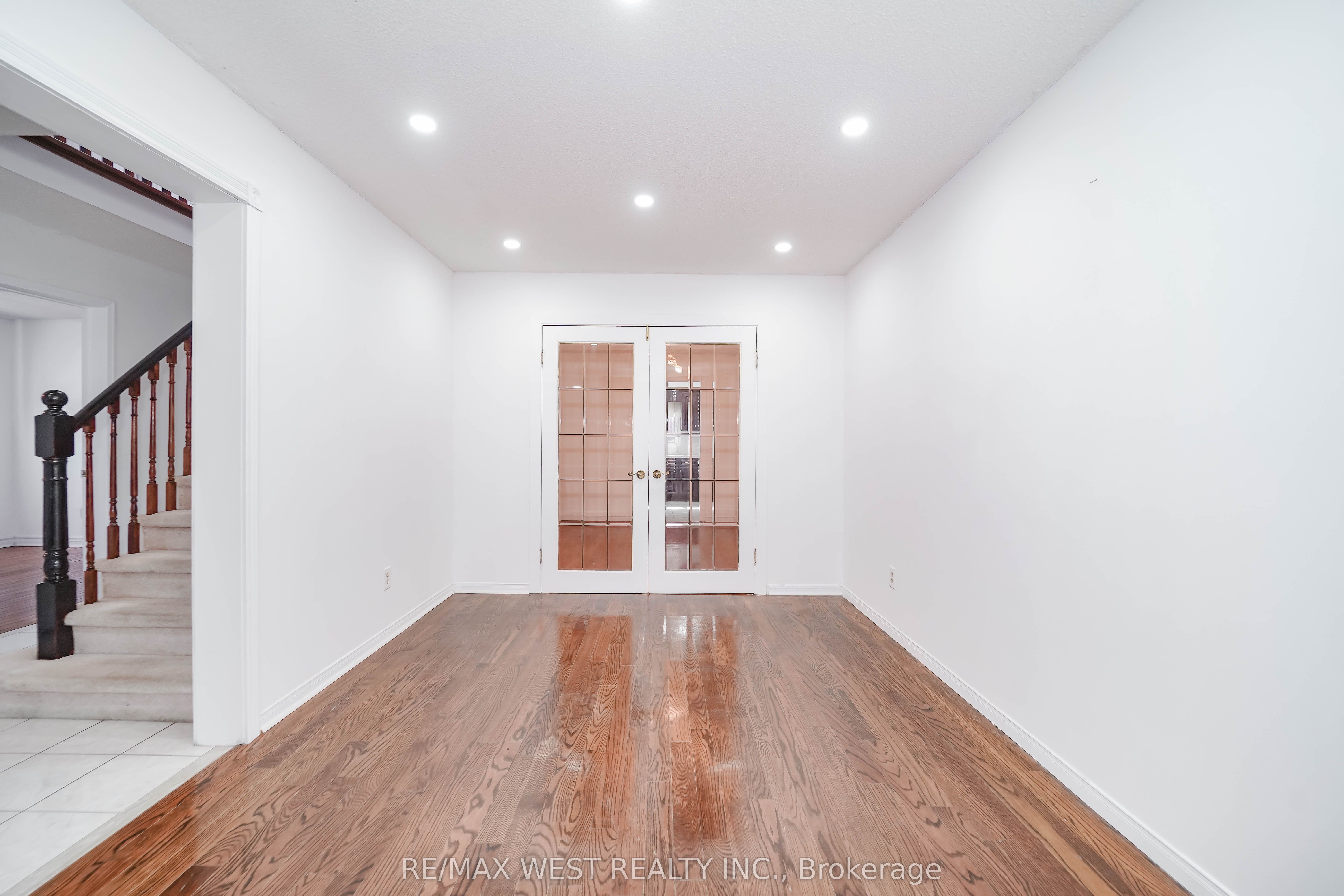 Additional image 3 of 120 Littles Road, Toronto, ON, M1B 5G7