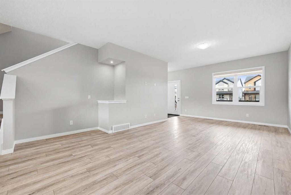 Additional image 4 of 831 Wolf Willow Boulevard SE, Calgary, AB, T2X 5R6