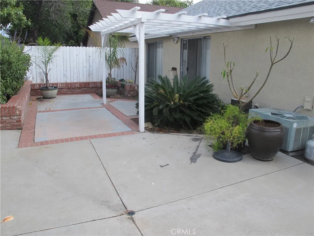 Additional image 34 of 668 N Quince Ave, Rialto, CA 92376