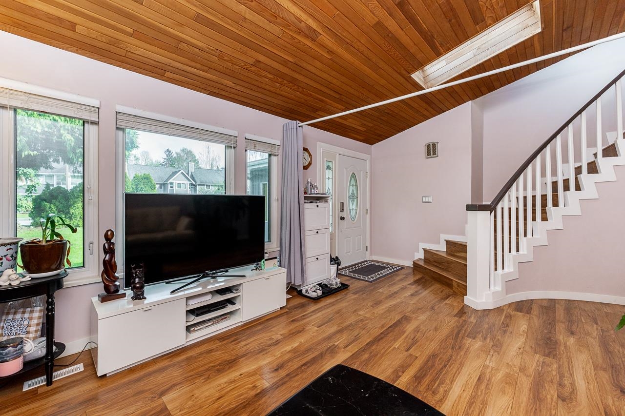 Additional image 3 of 1136 Lansdowne Drive, Coquitlam, BC, V3B 5R3