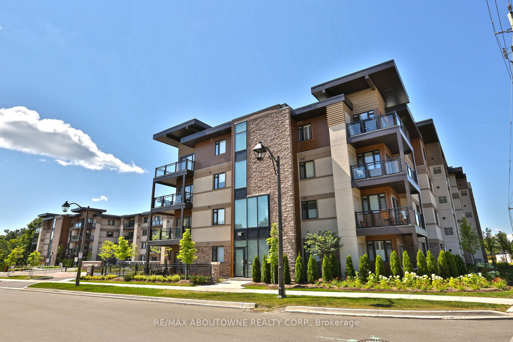 Additional image 2 of 103-128 Garden Drive, Oakville, ON, L6K 0H7