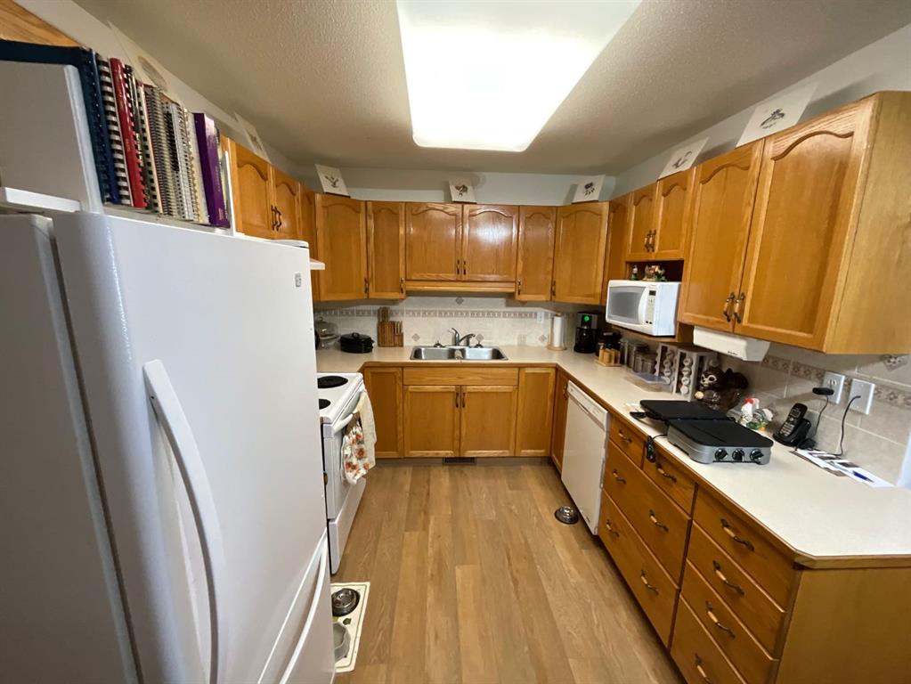 Additional image 6 of 4630 42 Street Crescent, Red Deer, AB, T4N 6Y6