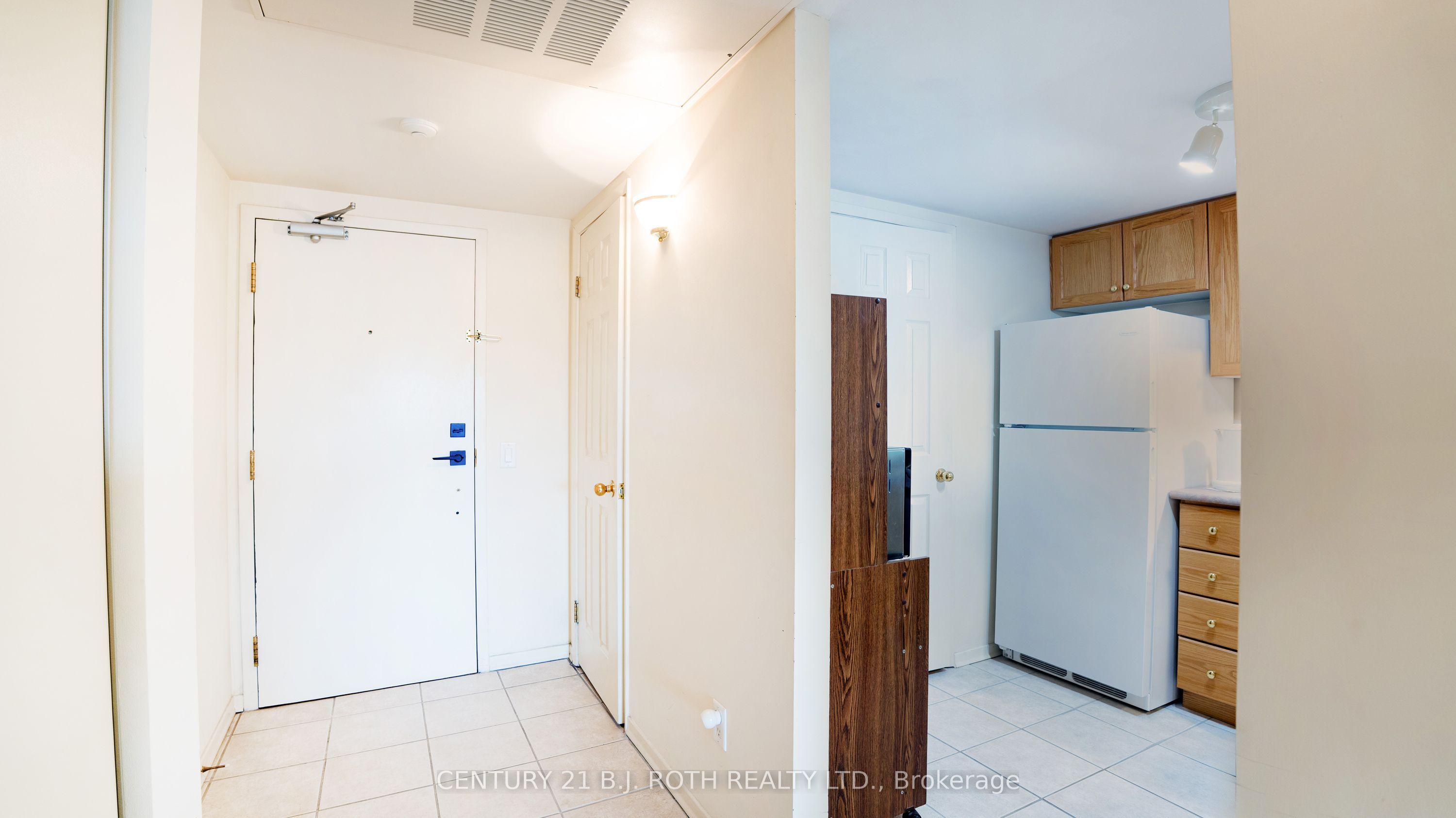 Additional image 3 of 411-160 Wellington Street E, Aurora, ON, L4G 1J3
