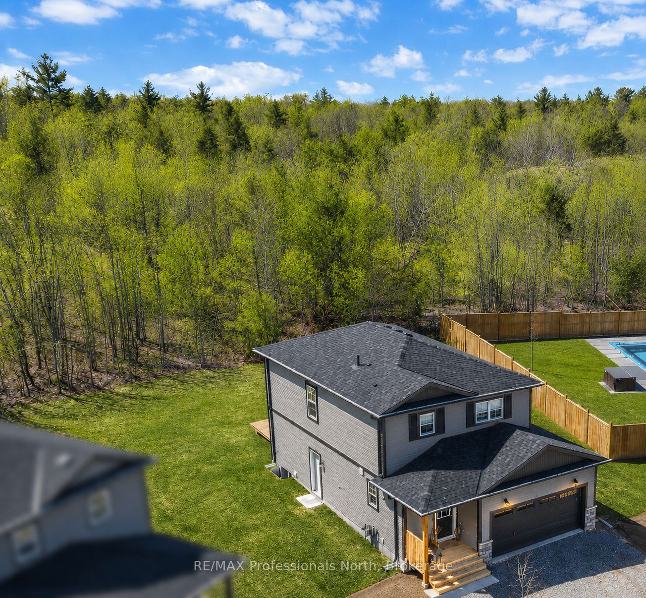 33 Whitehorn Park Road W, Bracebridge, ON, P1L 1W9