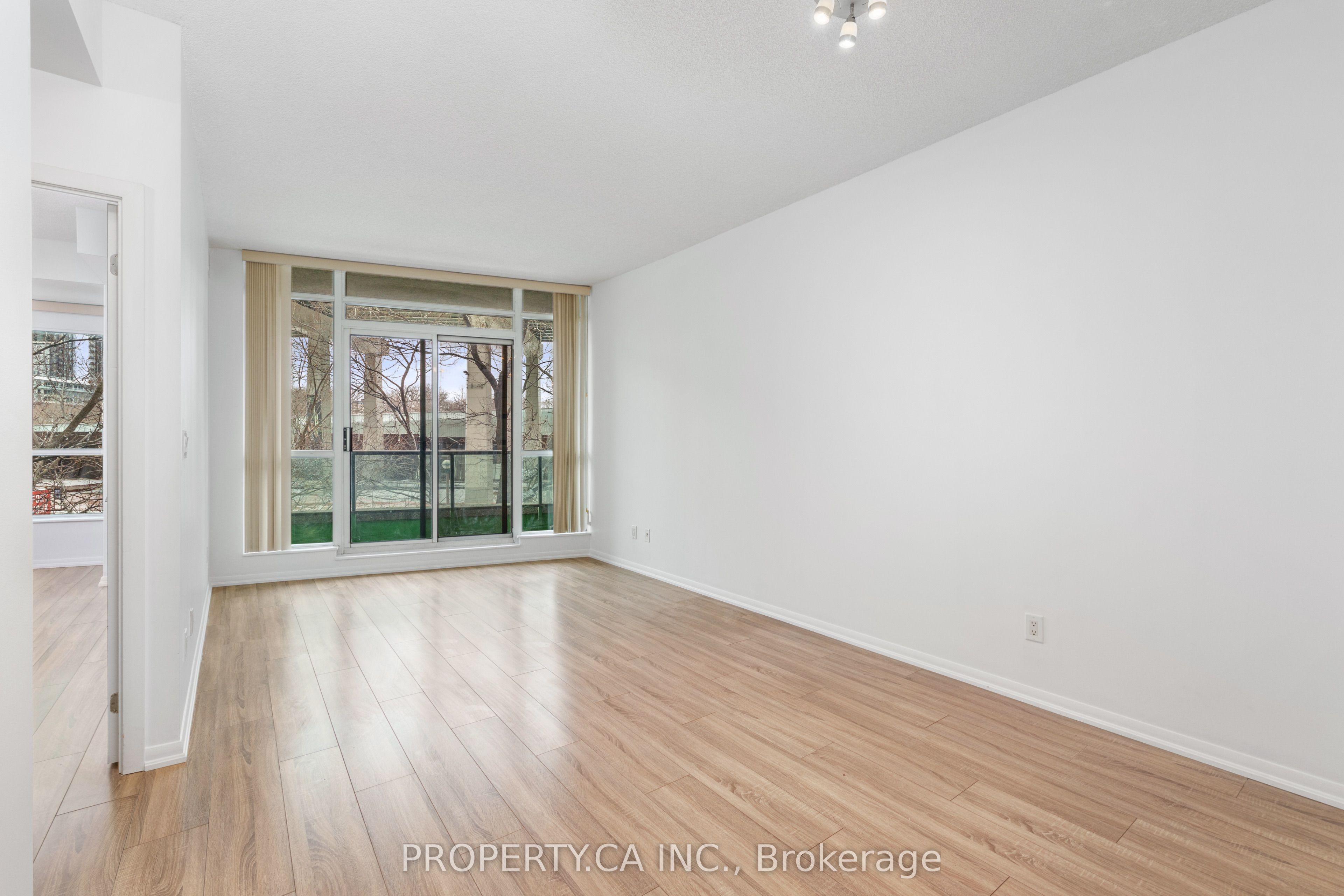 Additional image 3 of 223-231 Fort York Boulevard, Toronto, ON, M5V 1B2
