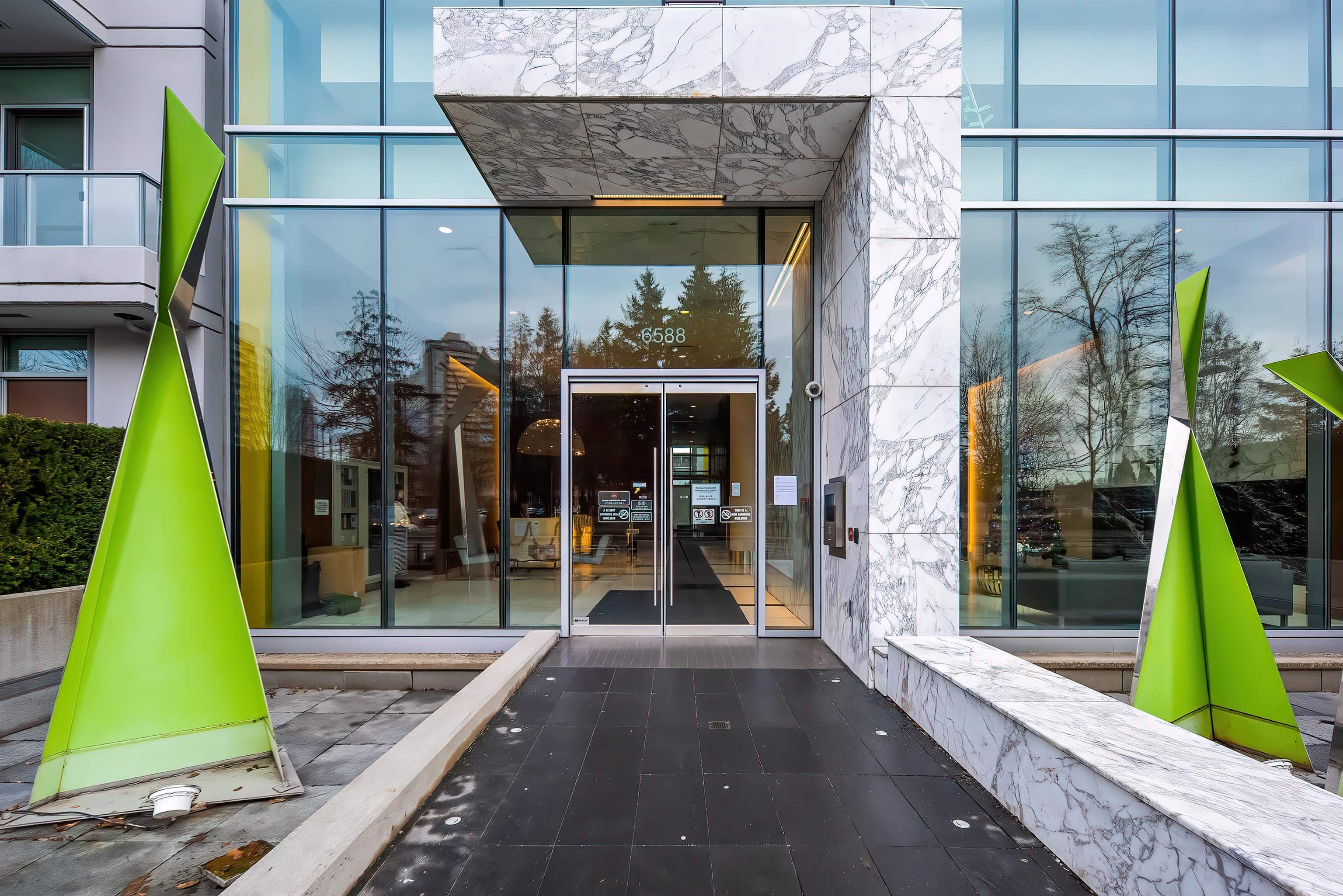 Additional image 3 of 6590 Nelson Avenue, Burnaby, BC, V5H 0E8