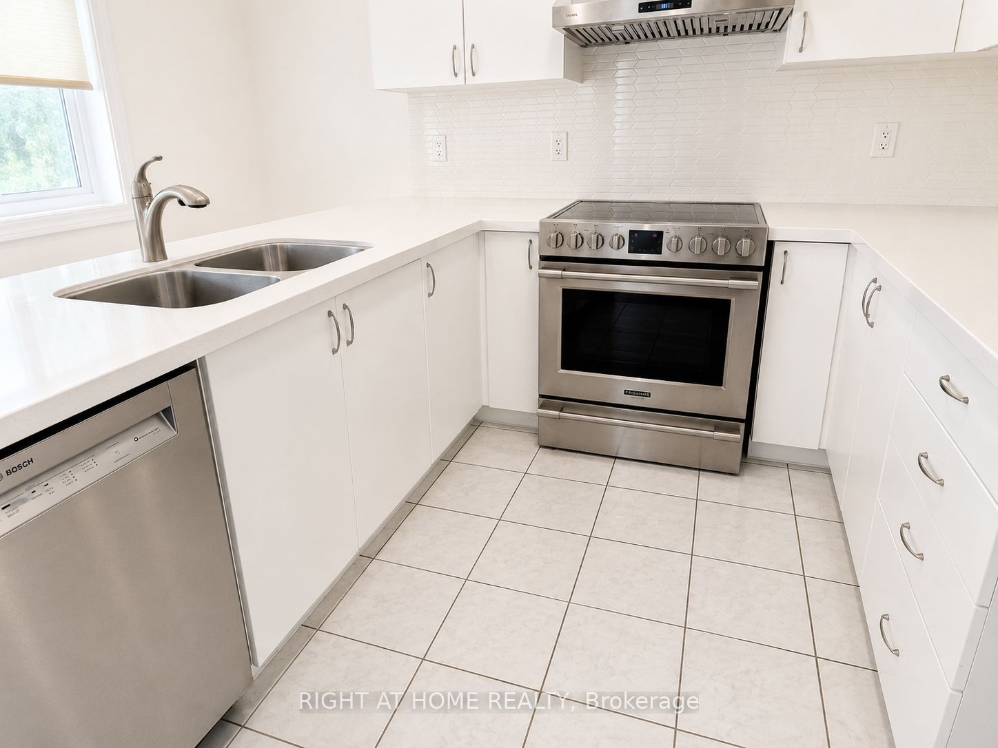 Additional image 4 of 50 Jack Evelyn Wiggins Drive, Toronto, ON, M3J 0E8