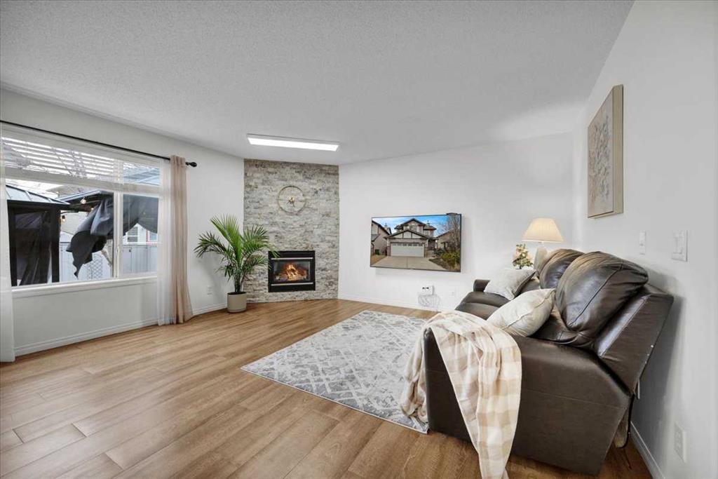 Additional image 5 of 1009 Channelside Way SW, Airdrie, AB, T4B 3H9