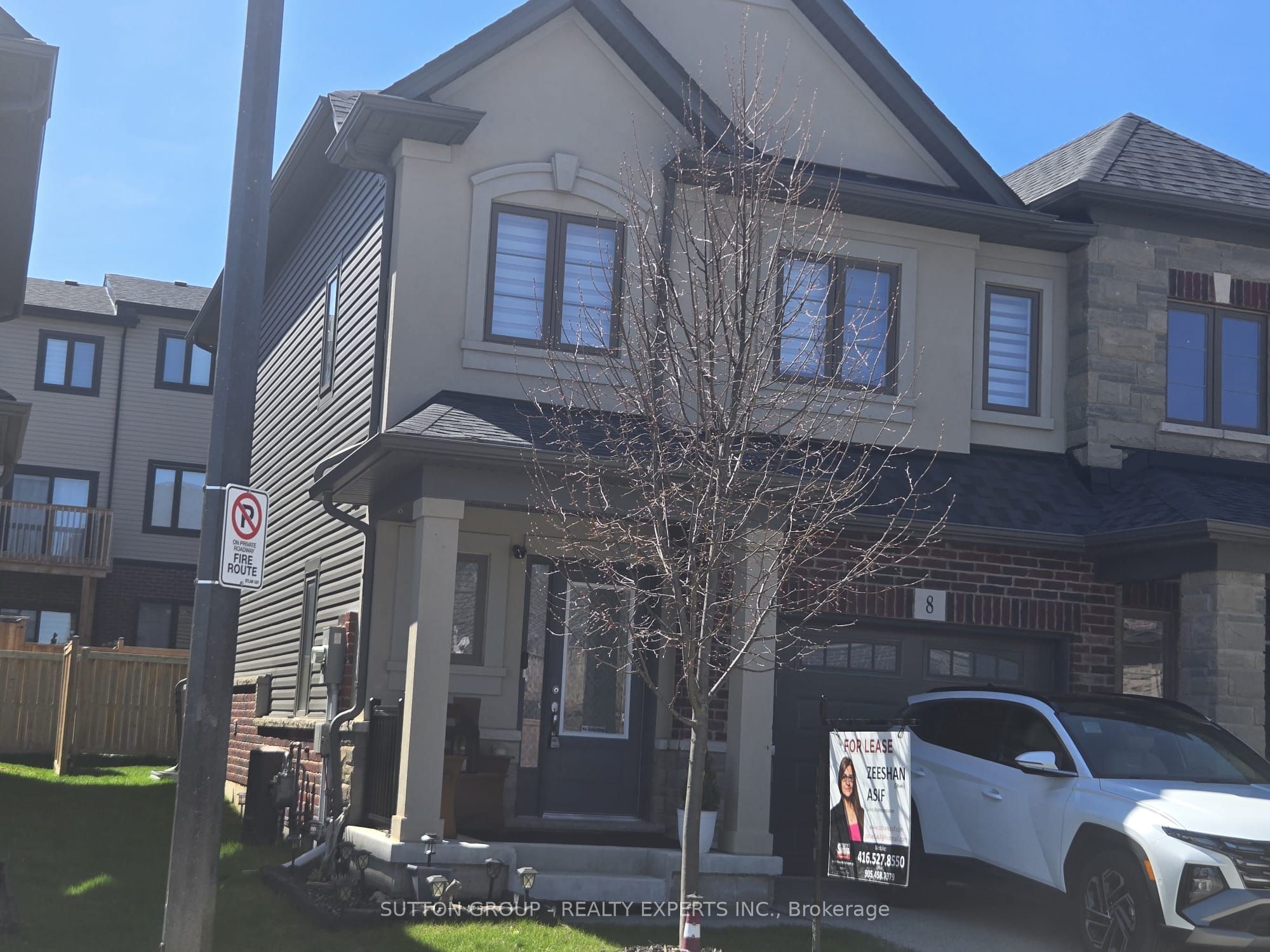 8-324 Equestrian Way, Cambridge, ON, N3E 0E2