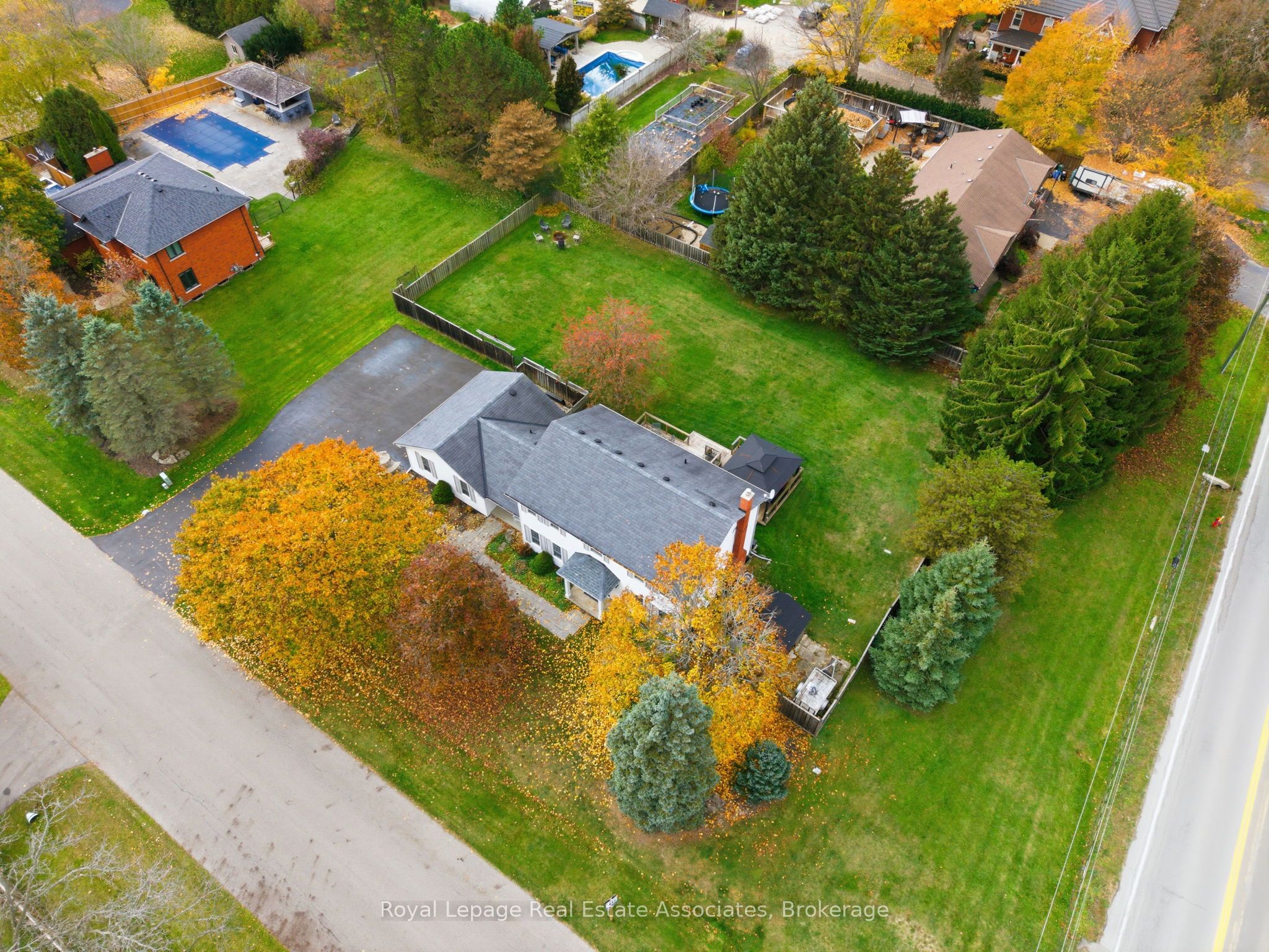 1 Meander Close, Hamilton, ON, L0R 1H1