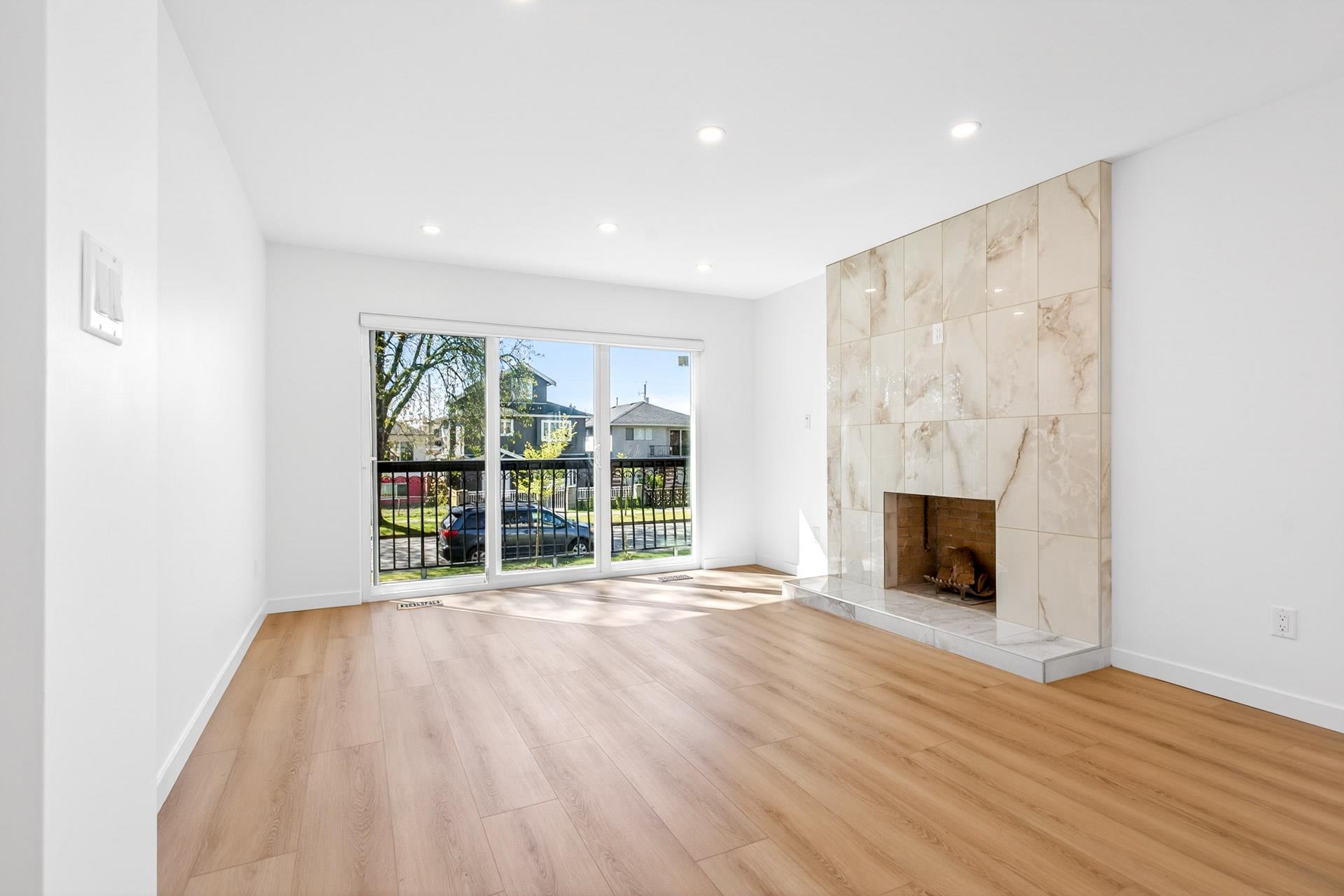 Additional image 3 of 2085 Waverley Avenue, Vancouver, BC, V5P 1R4