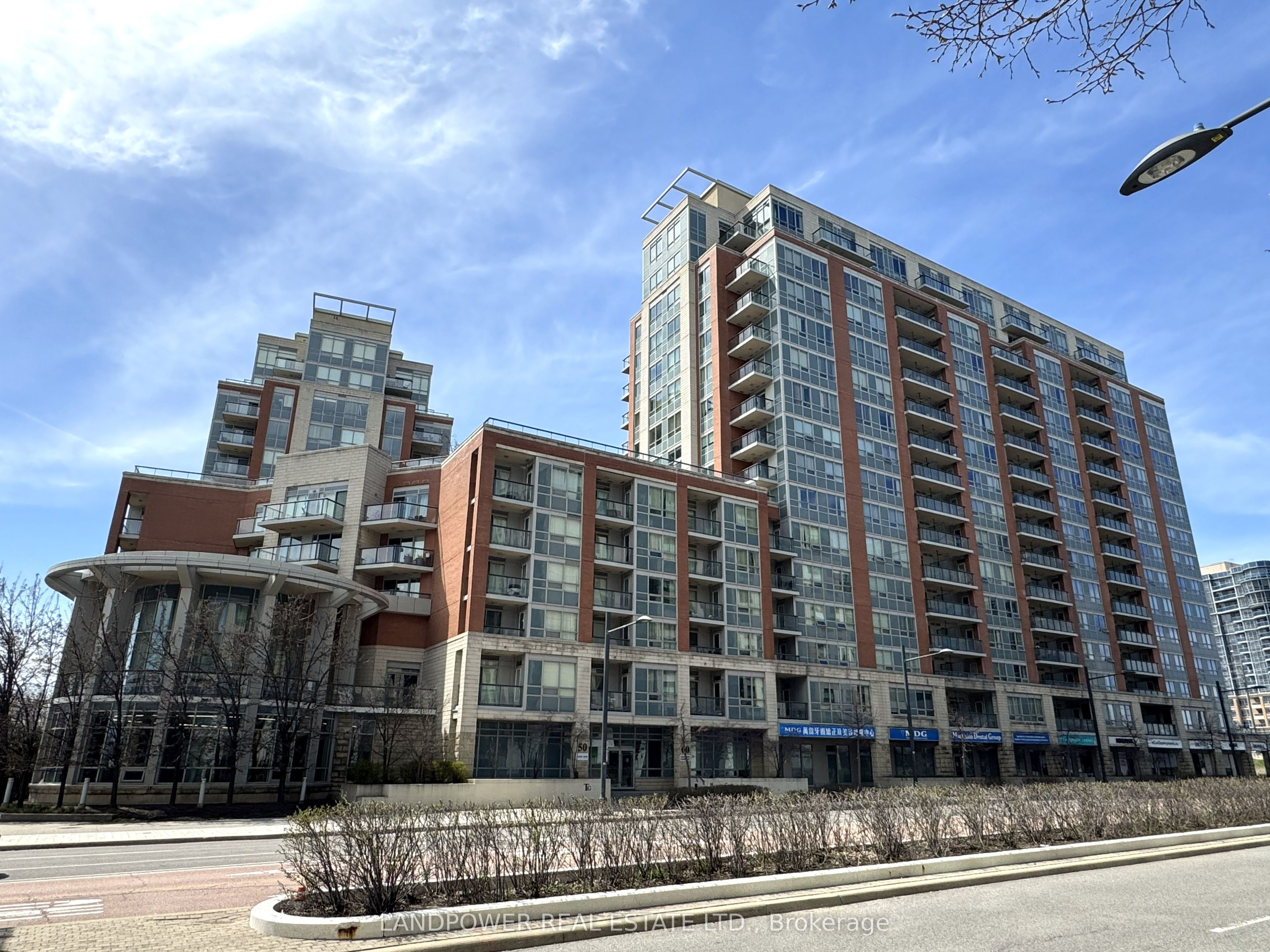 319-60 South Town Centre Boulevard, Markham, ON, L6G 0C5