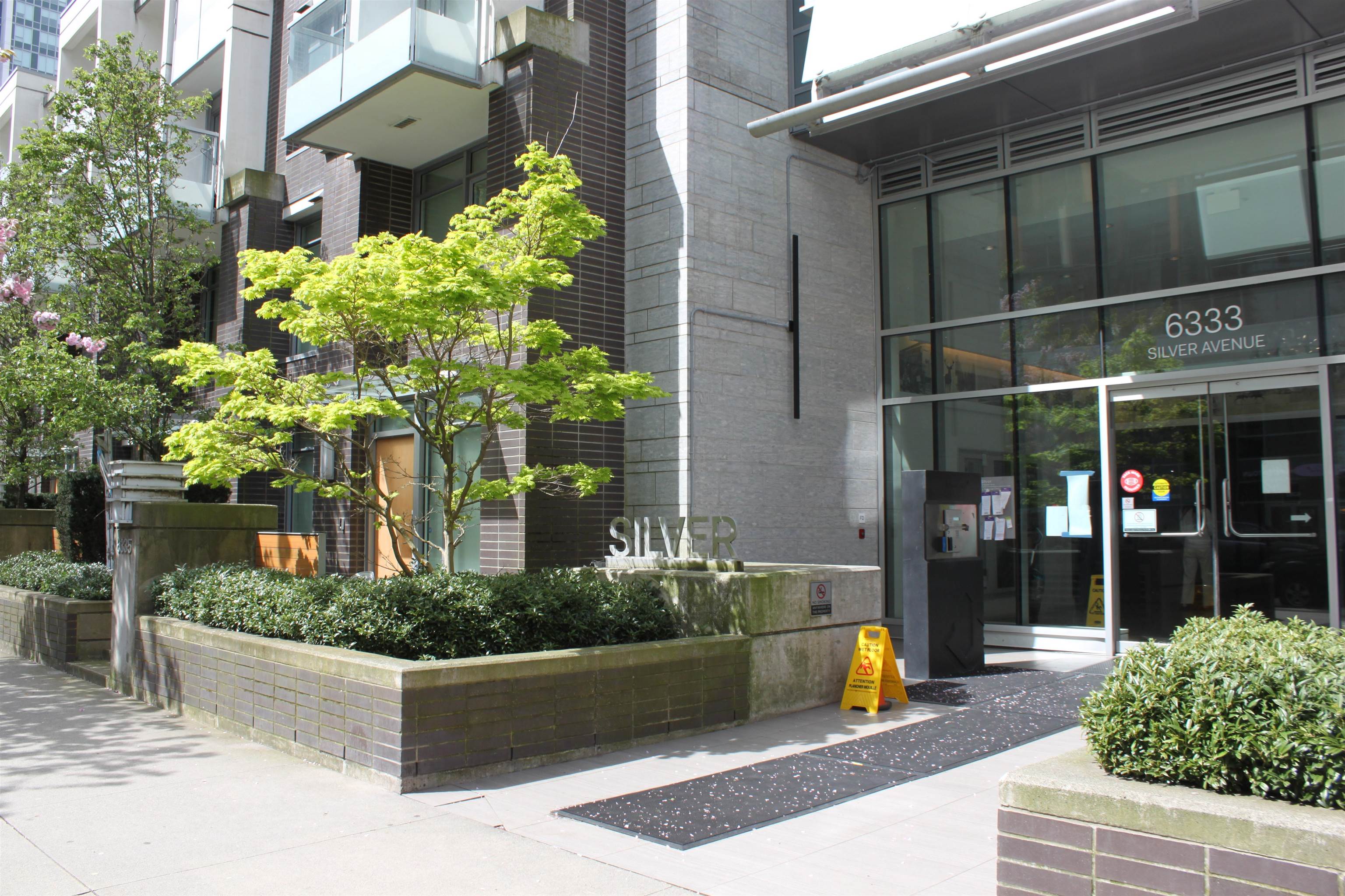 403-6333 Silver Avenue, Burnaby, BC, V5H 0C3