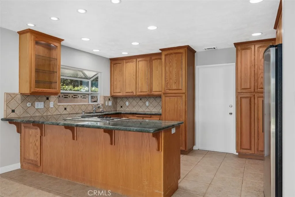 Additional image 9 of 1075 La Reina Dr, San Marcos, CA 92078