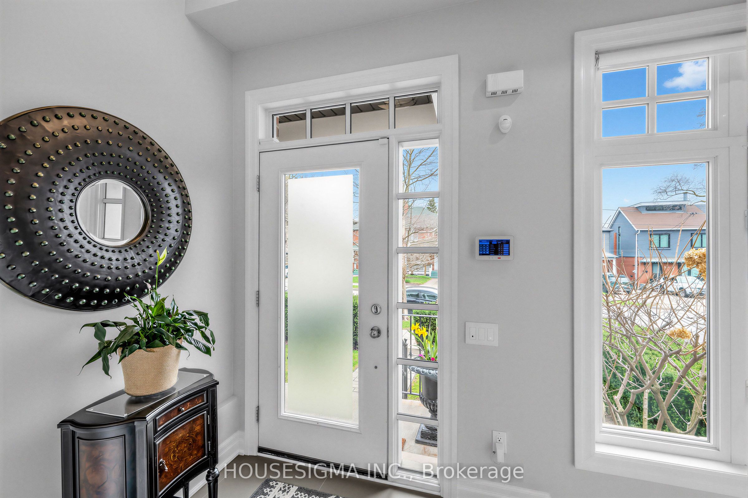 Additional image 3 of 361 Roehampton Avenue, Toronto, ON, M4P 1S3