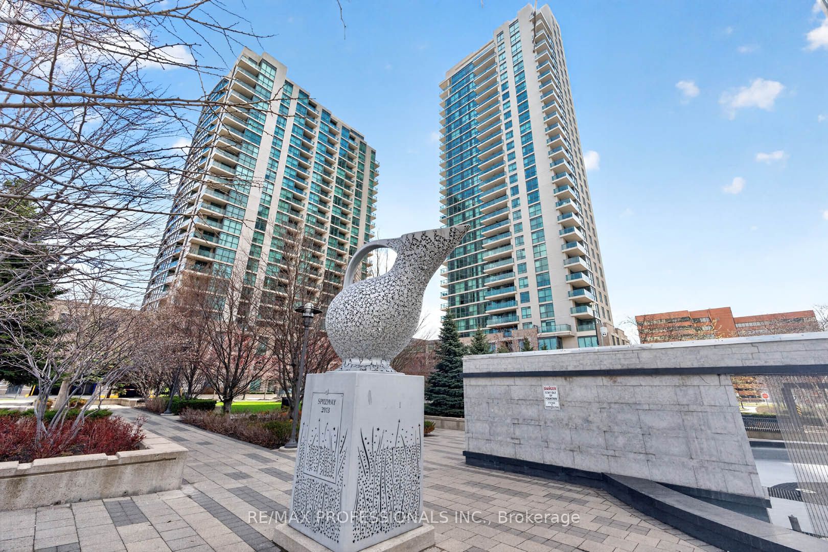 2010-215 Sherway Gardens Road, Toronto, ON, M9C 0A4