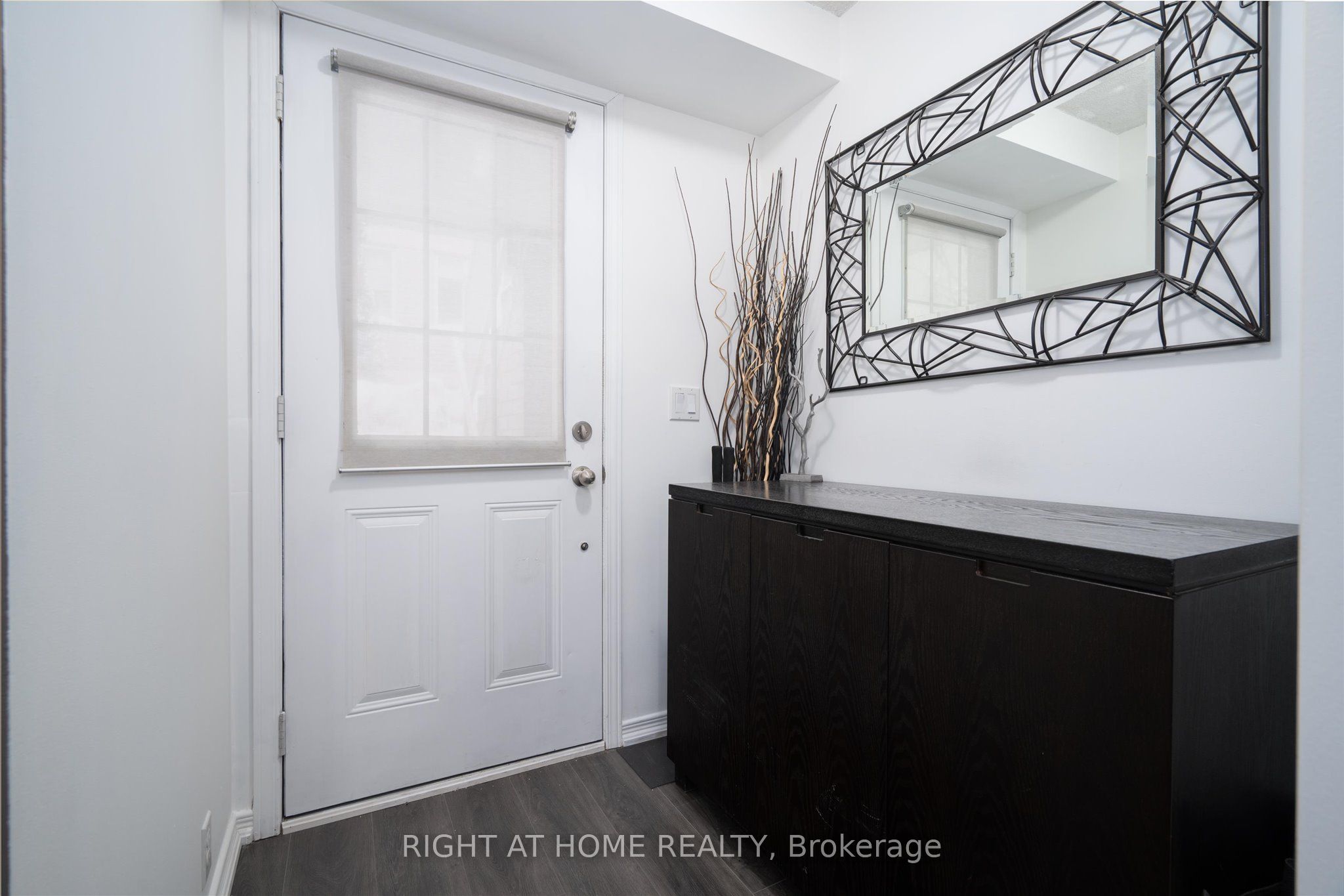 Additional image 4 of 112-1 Ruttan Street, Toronto, ON, M6P 0A1