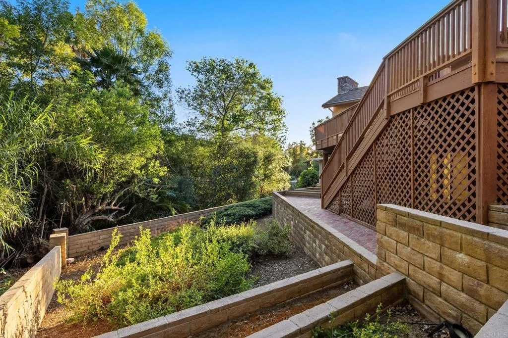 Additional image 34 of 103 Alta Mesa Drive, Vista, CA 92084