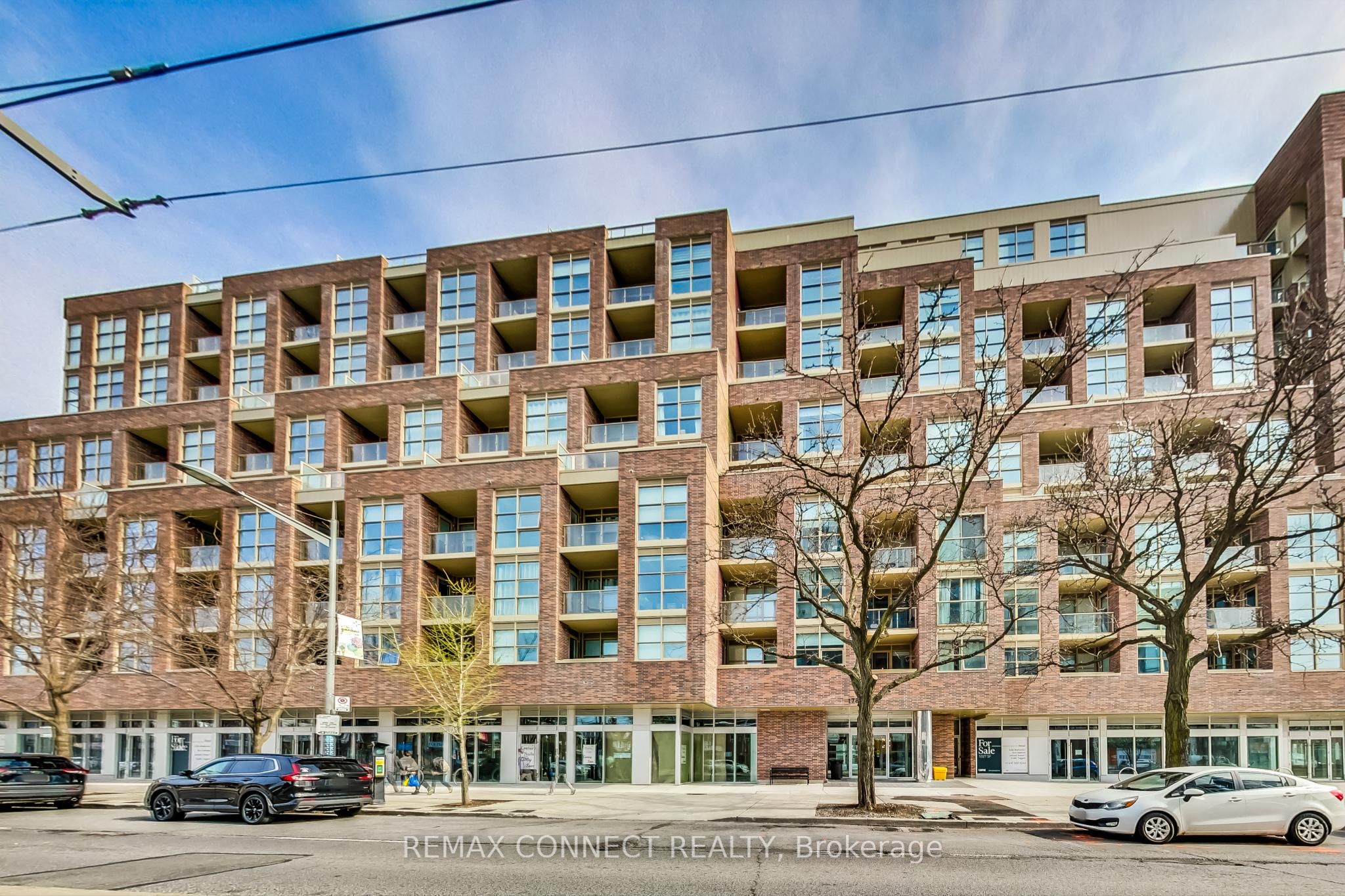 321-1787 St Clair Avenue W, Toronto, ON, M6N 0B7