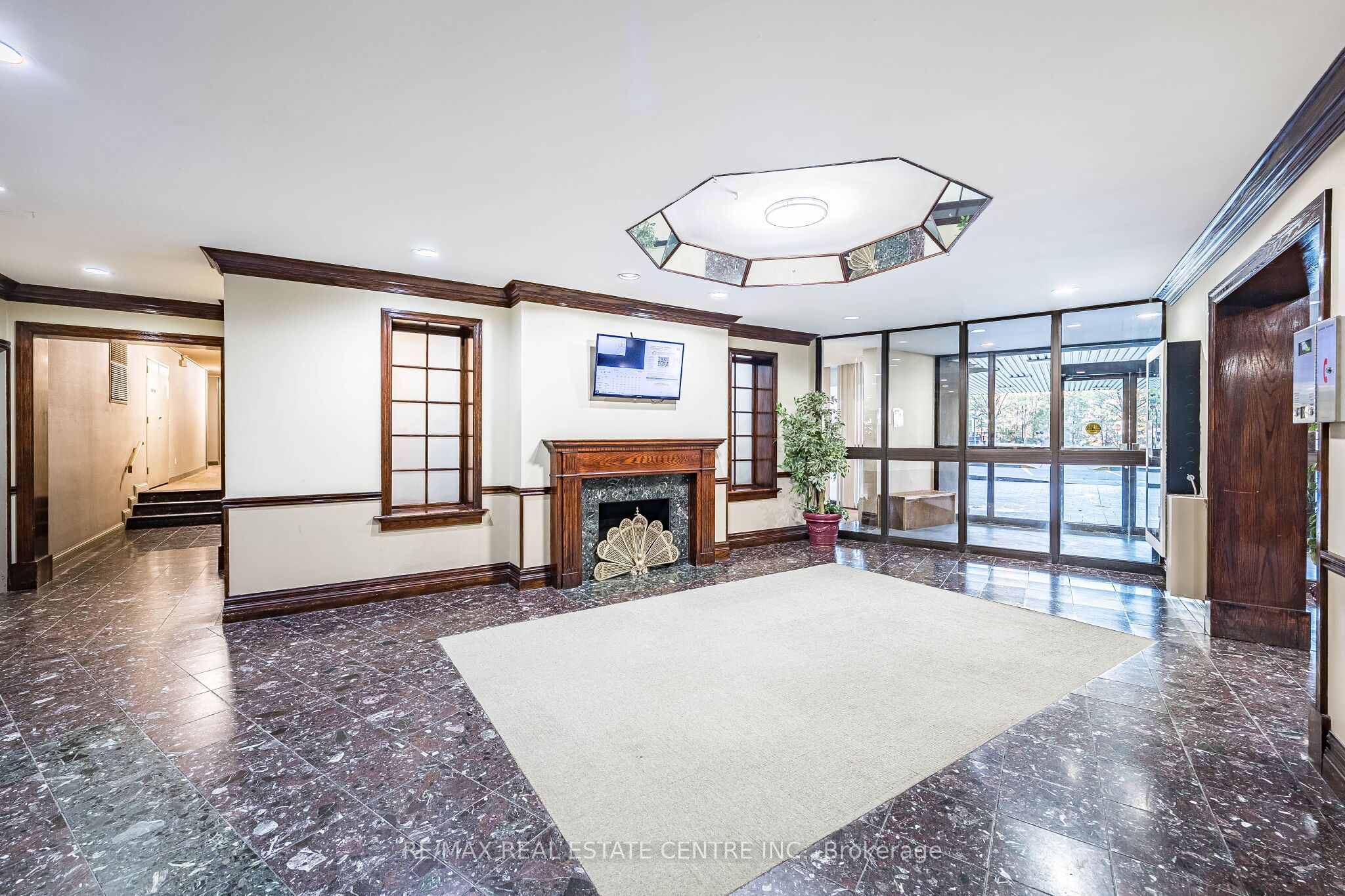 Additional image 5 of 1802-627 The West Mall Road, Toronto, ON, M9C 4X5