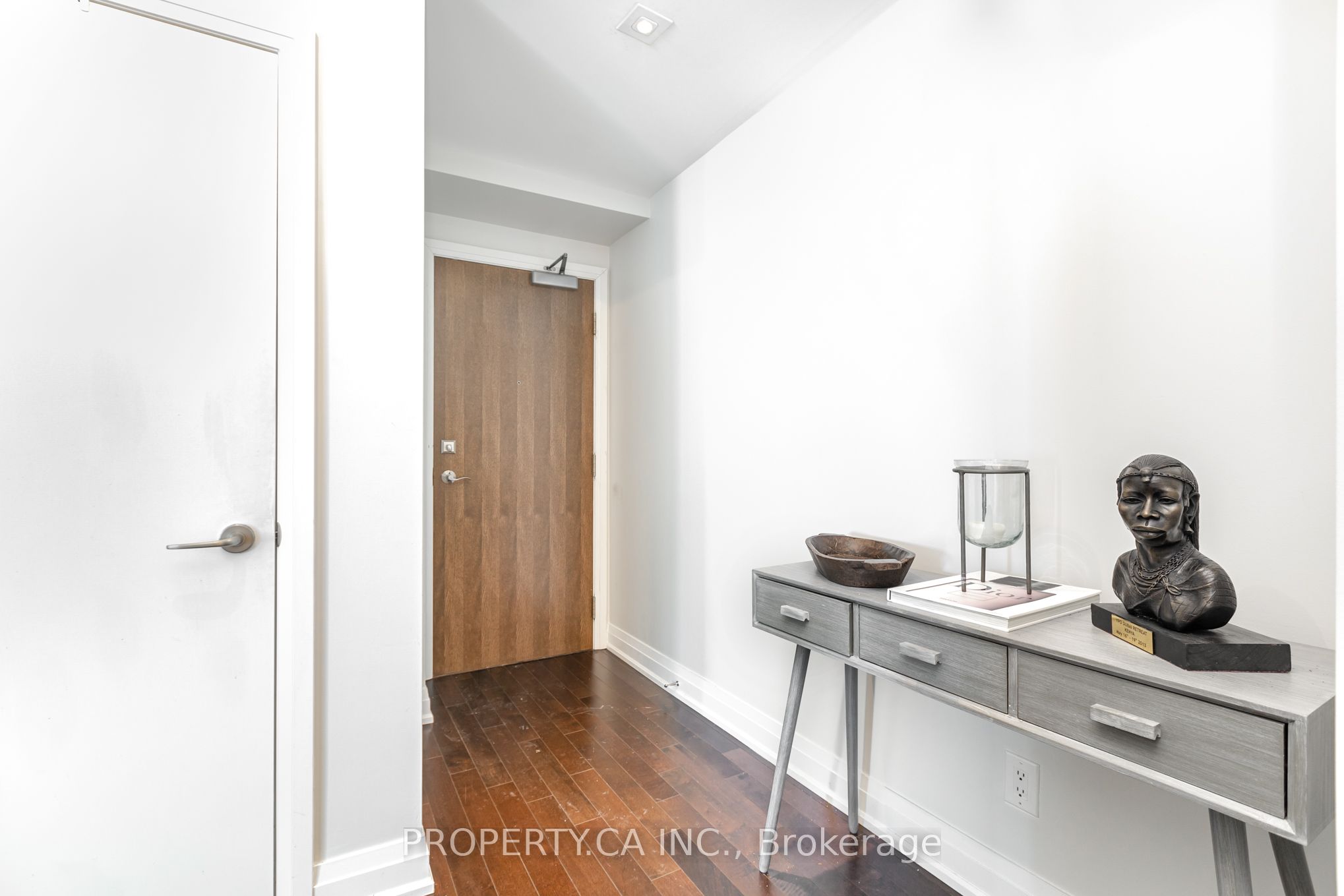 Additional image 2 of 1701-80 John Street, Toronto, ON, M5V 3X4
