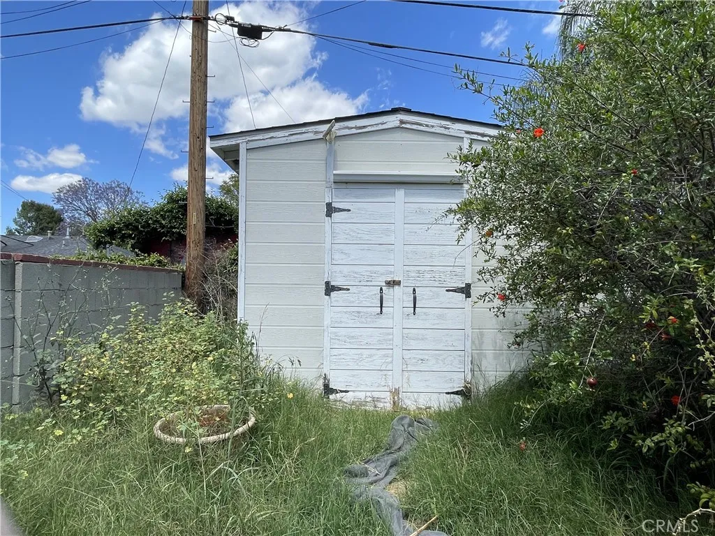 17435 Runnymede Street, Van Nuys, CA 91406