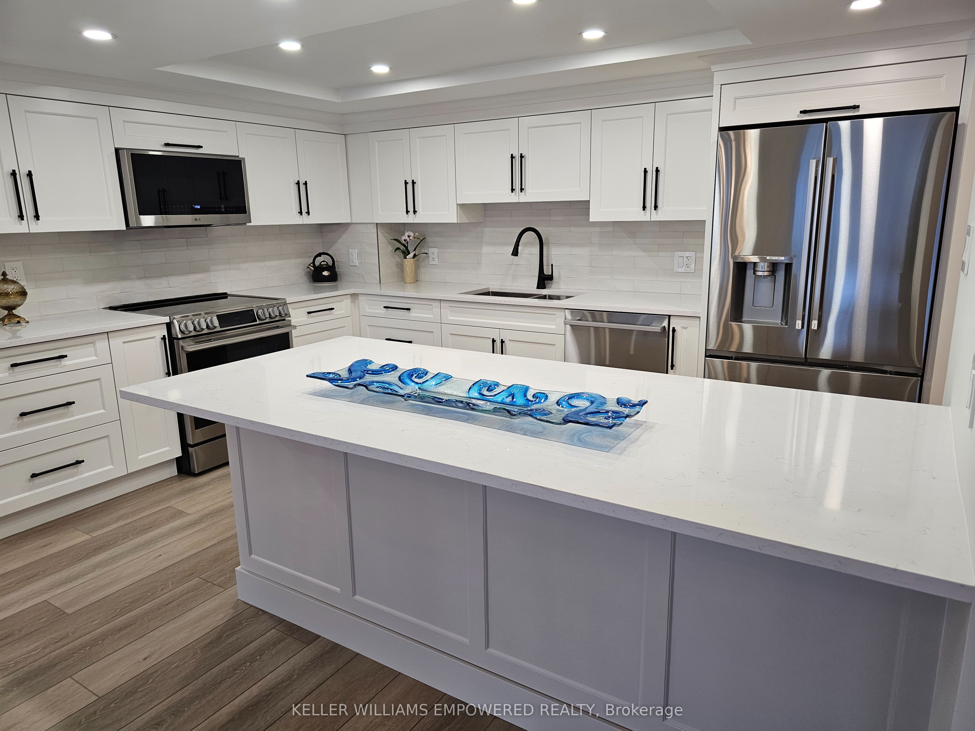 Additional image 5 of 1907-33 University Avenue, Toronto, ON, M5J 2S7
