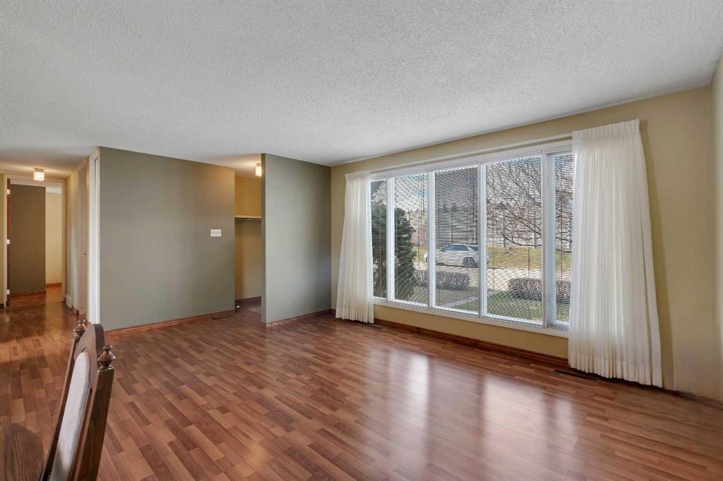 Additional image 5 of 212 Westwood Drive SW, Calgary, AB, T3C 2W3