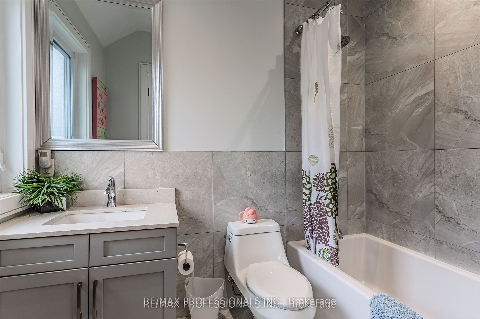 Additional image 3 of 4 Dunrobin Drive, Toronto, ON, M9B 2S9