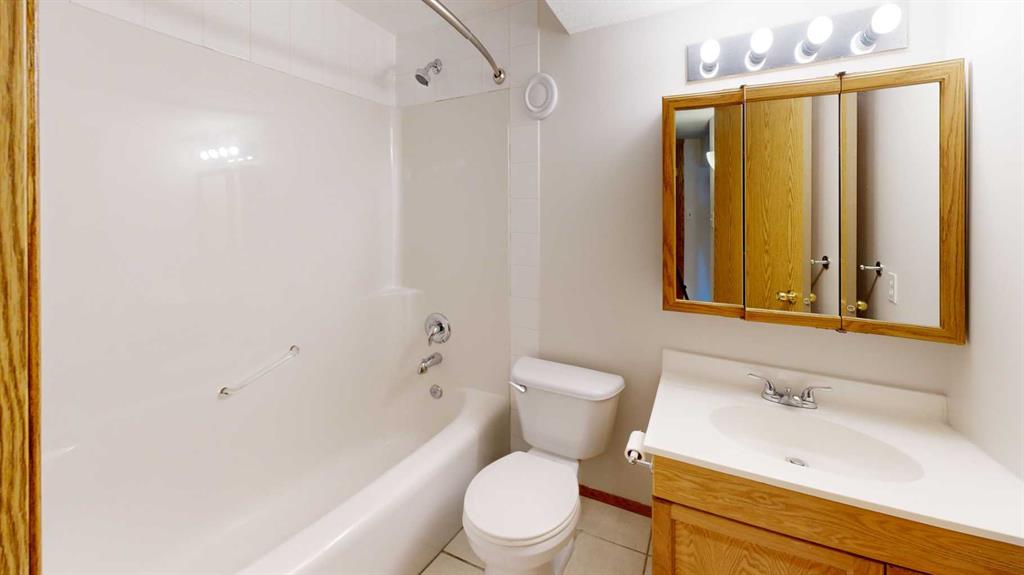 Additional image 4 of 7 Mt Alderson Place W, Lethbridge, AB, T1K 6N7