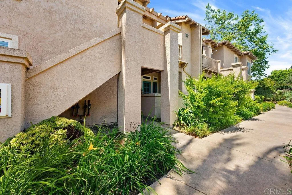3404 Cameo Drive Unit 2, Oceanside, CA 92056