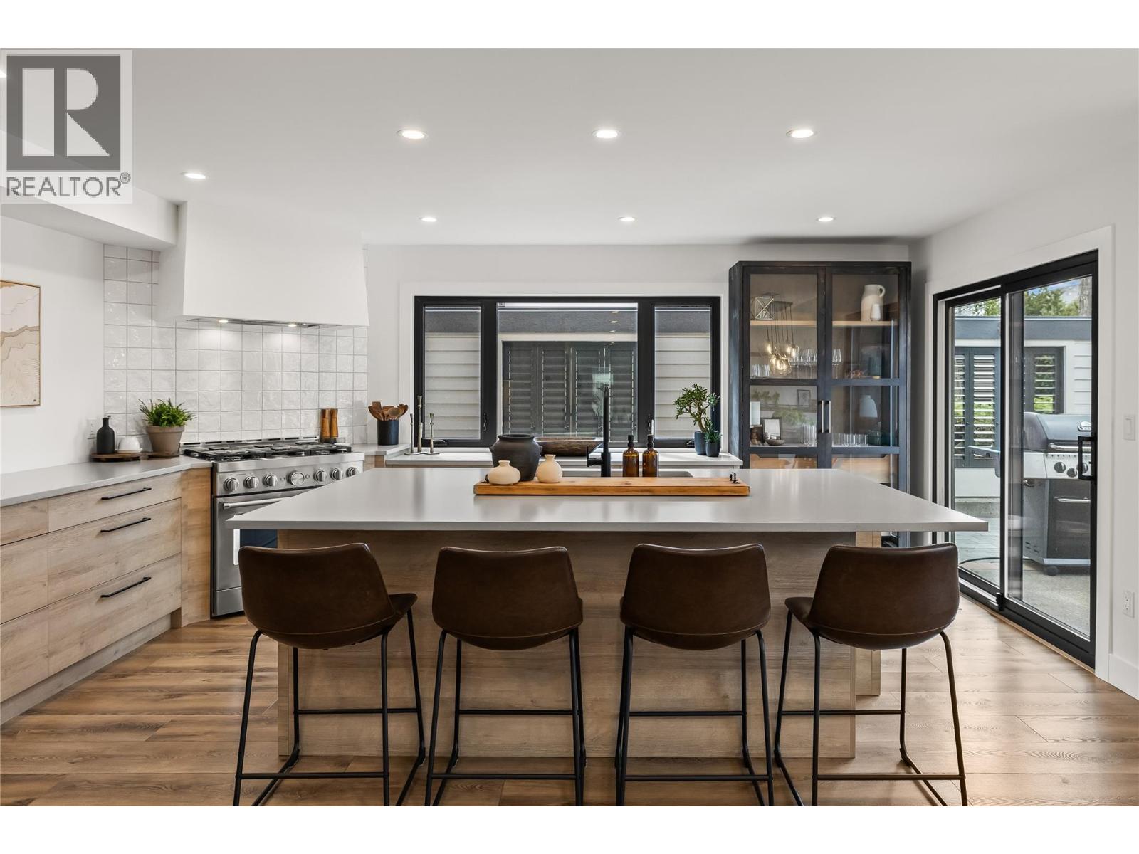 Additional image 6 of 2831 Abbott Street, Kelowna, BC, V1Y1G5