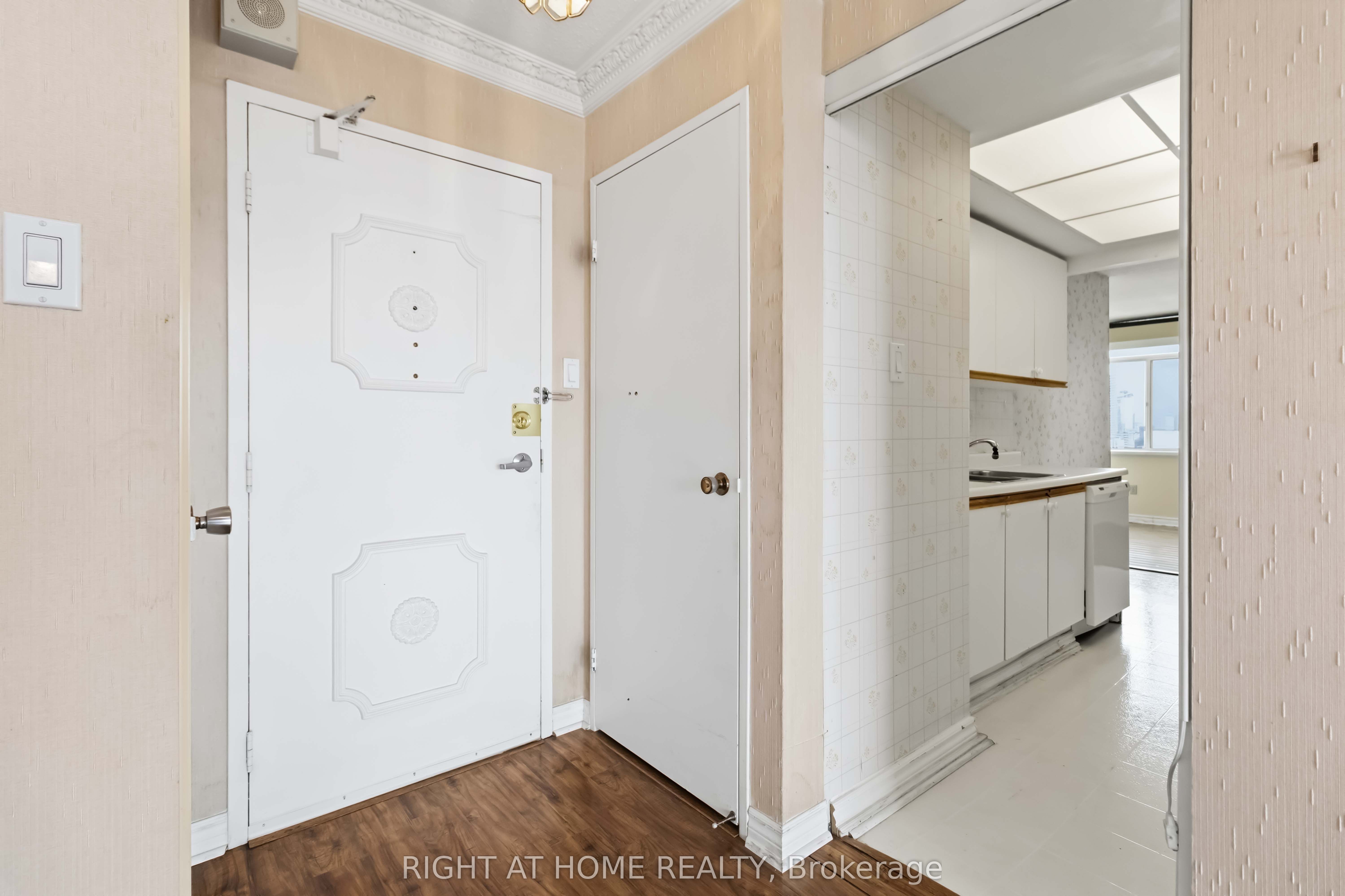 Additional image 6 of 2107-3100 Kirwin Avenue, Mississauga, ON, L5A 3S6