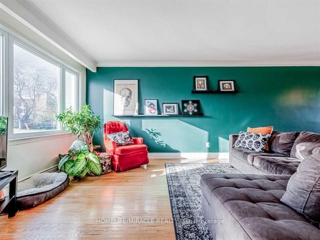 Additional image 4 of 276 Elmhurst Drive, Toronto, ON, M9W 2M2