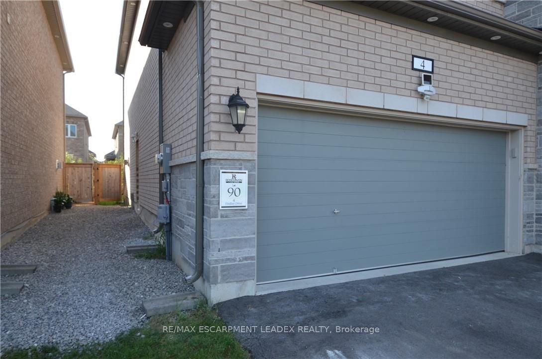 Additional image 2 of B-4 Findlay Drive, Hamilton, ON, L9K 0H4