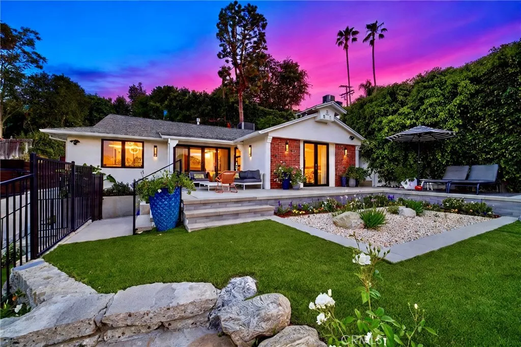 13646 Valley Vista Blvd, Sherman Oaks, CA 91423 photo 4