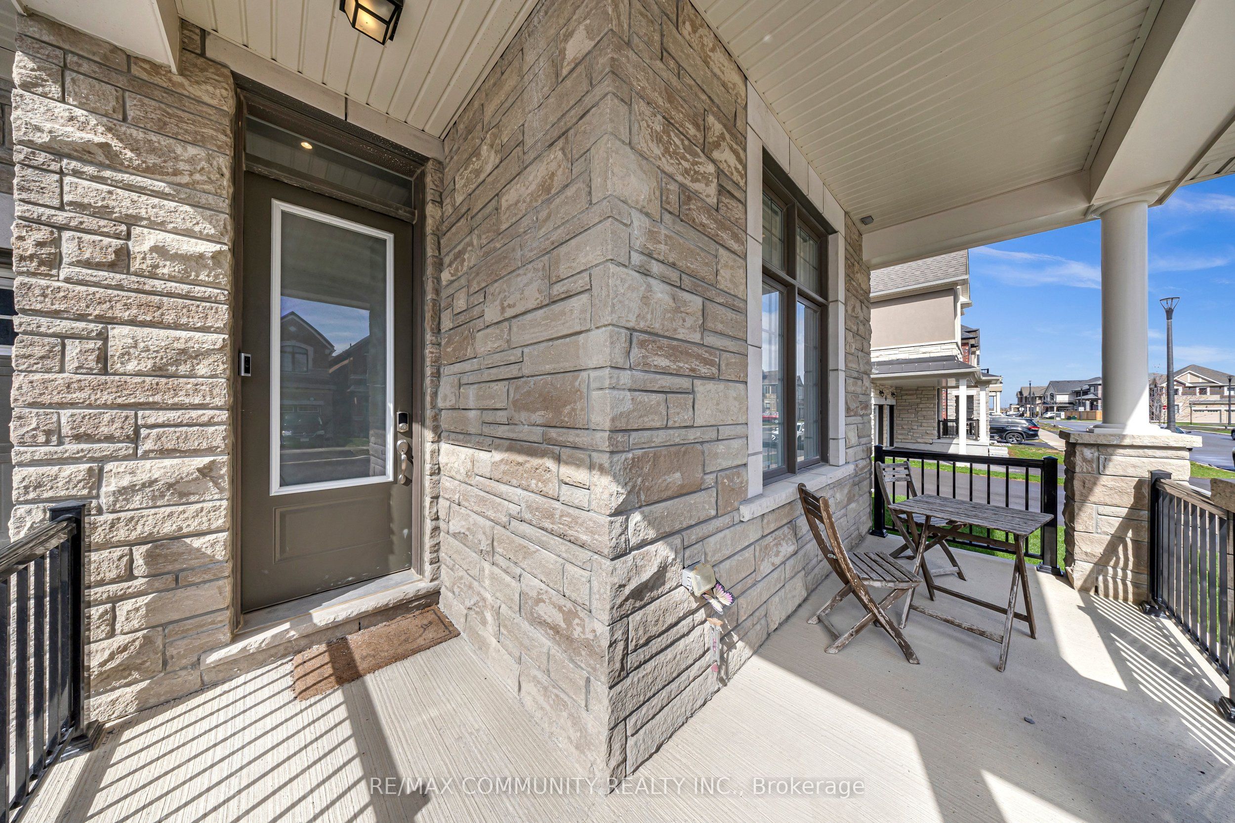 Additional image 3 of 1567 Scarlett Trail E, Pickering, ON, L1V 2P8