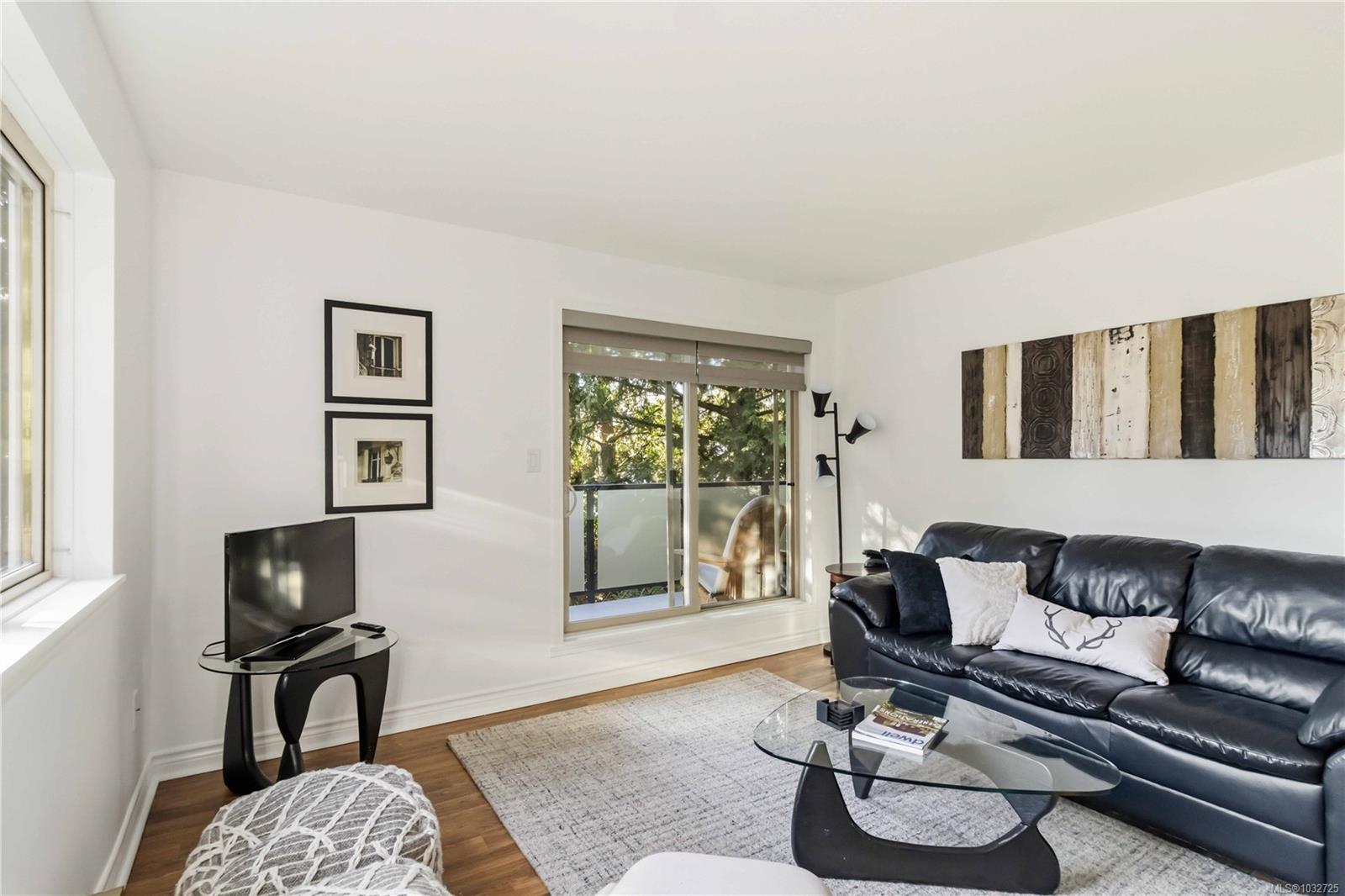 Additional image 4 of 302-1436 Harrison Street, Victoria, BC, V8S 3S2