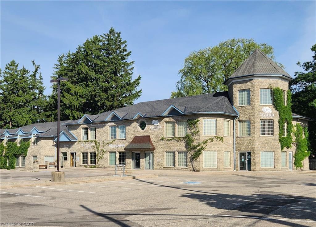 105G-370 University Avenue E, Waterloo, ON, N2K 3N2