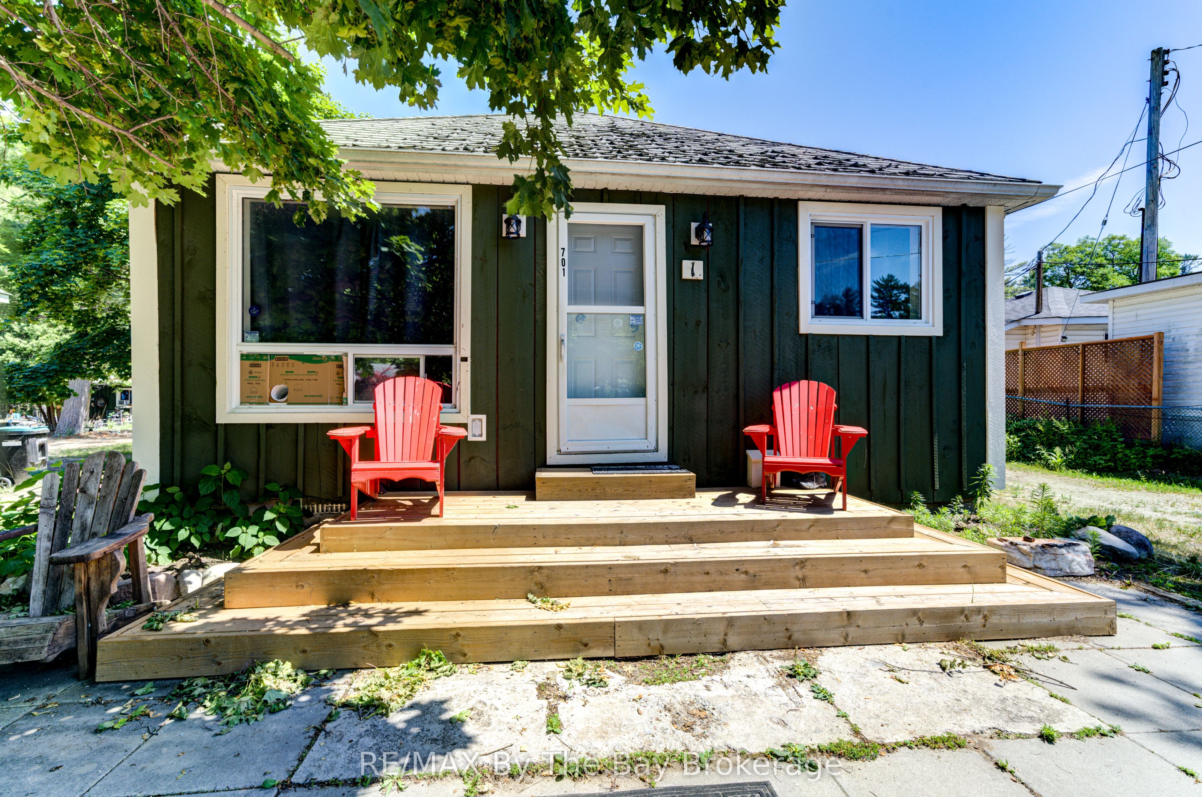 701 River Road E, Wasaga Beach, ON, L9Z 2M3
