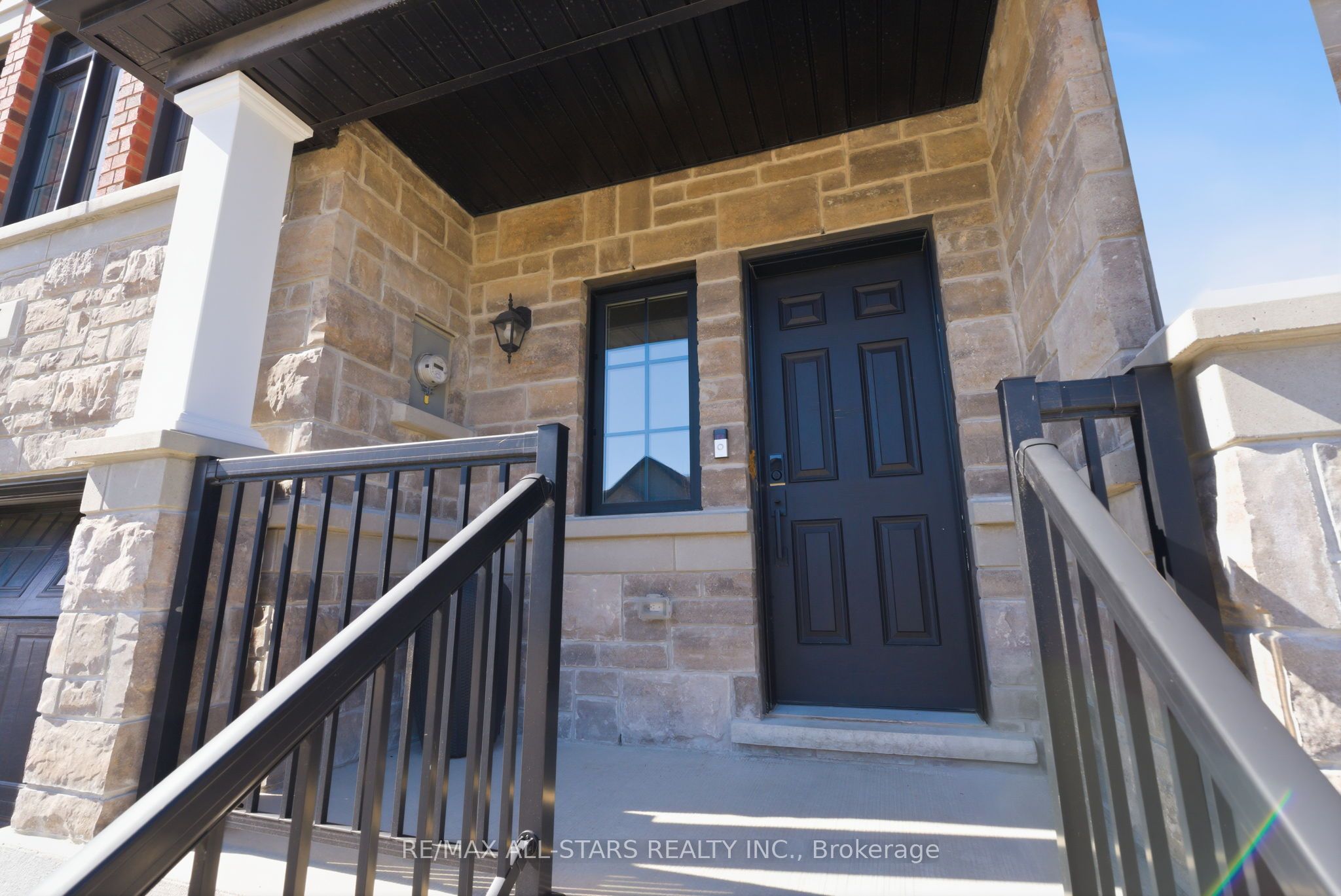 Additional image 2 of 7 Gord Matthews Way, Uxbridge, ON, L9P 0E9