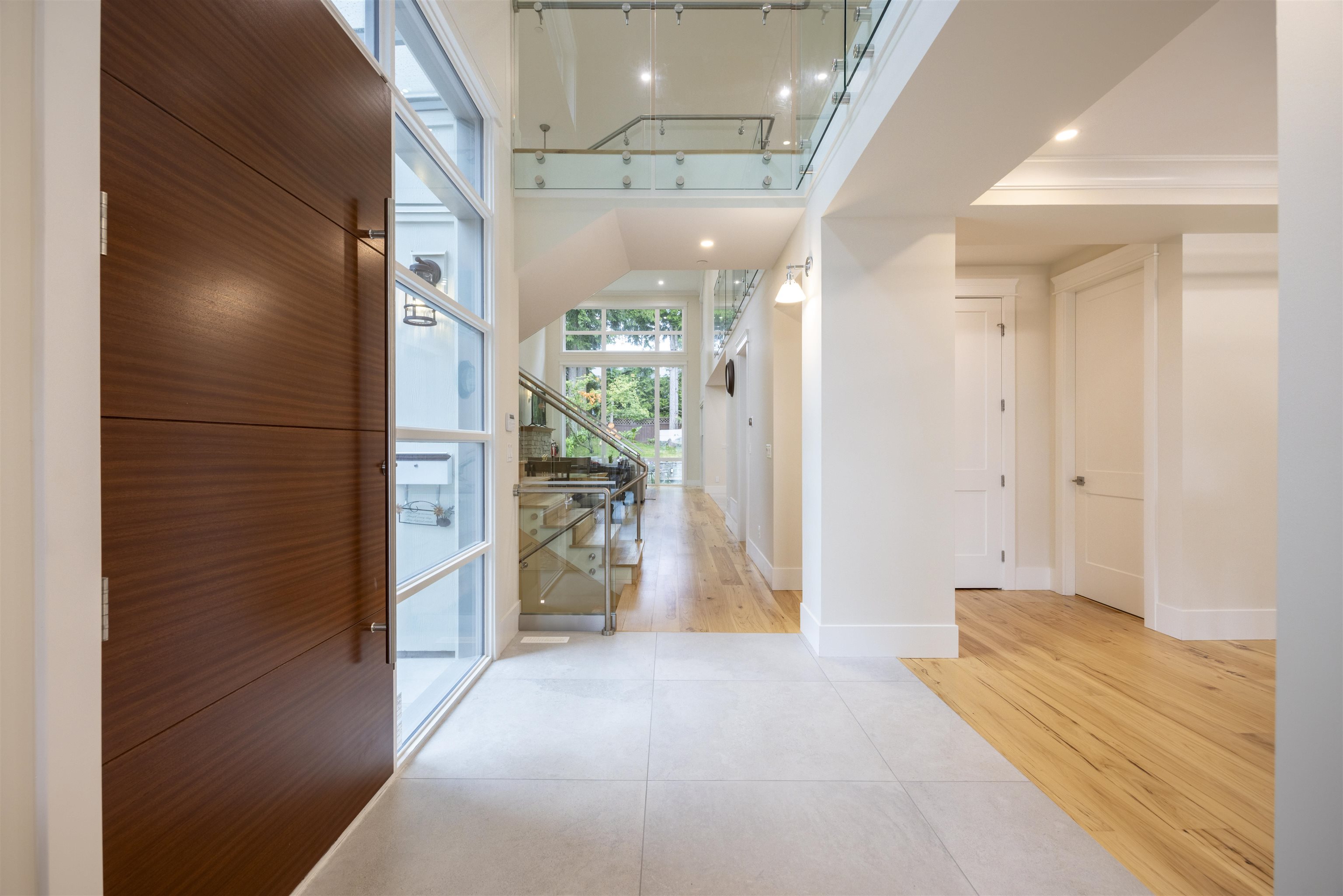 Additional image 3 of 1245 Kent Street, White Rock, BC, V4B 4T6