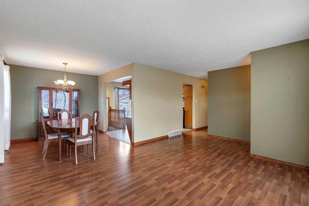 Additional image 6 of 212 Westwood Drive SW, Calgary, AB, T3C 2W3