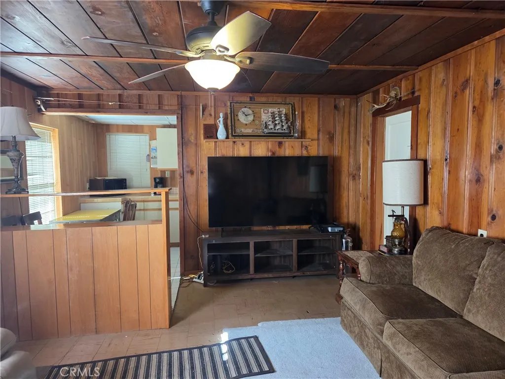 Additional image 15 of 525 Yukon Dr, Green Valley Lake, CA 92341